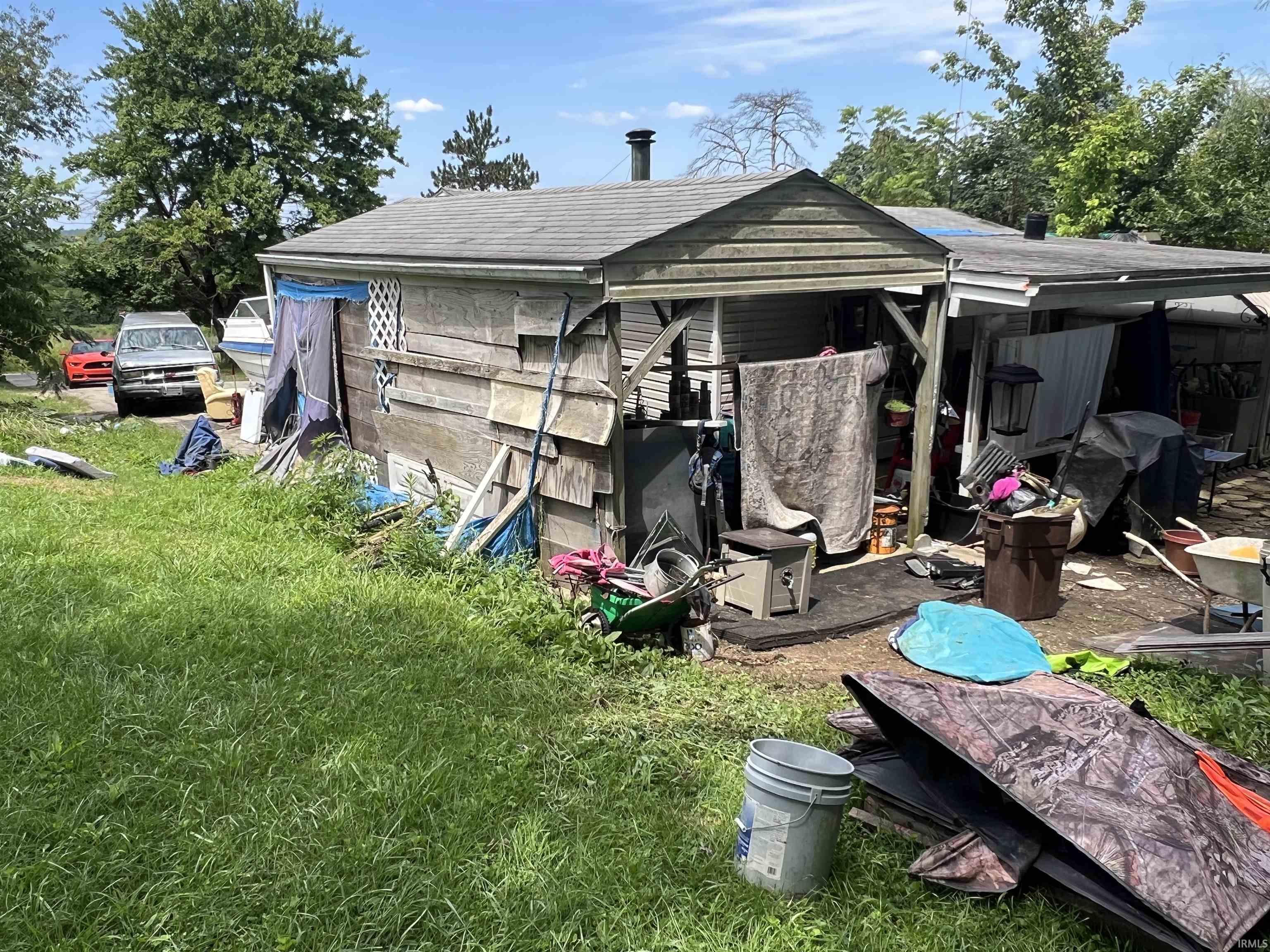 Homes for sale in Bloomington, IN | 990 N Hartstrait Rd, Bloomington, IN 47404 | MLS# 202530612