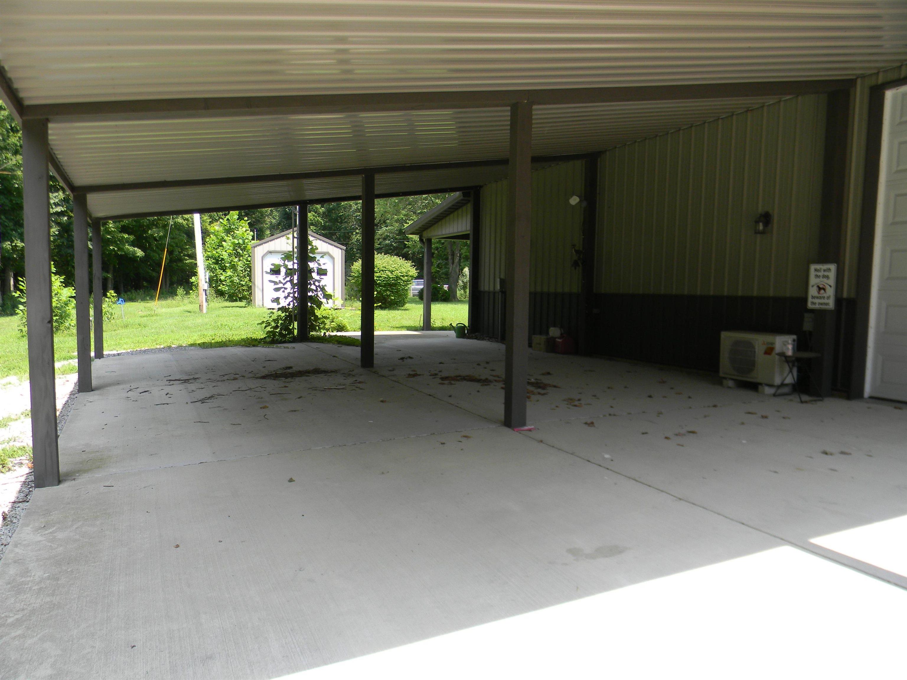 Homes for sale in Spencer, IN | 7071 Braysville Rd, Spencer, IN 47460 | MLS# 202530684