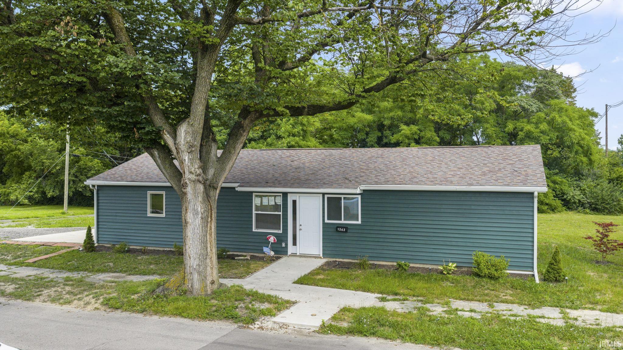 Photo 2 of 1242 Grant Avenue