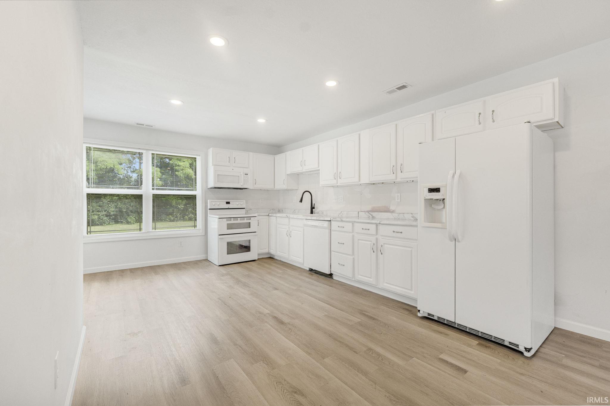 Photo 9 of 1242 Grant Avenue