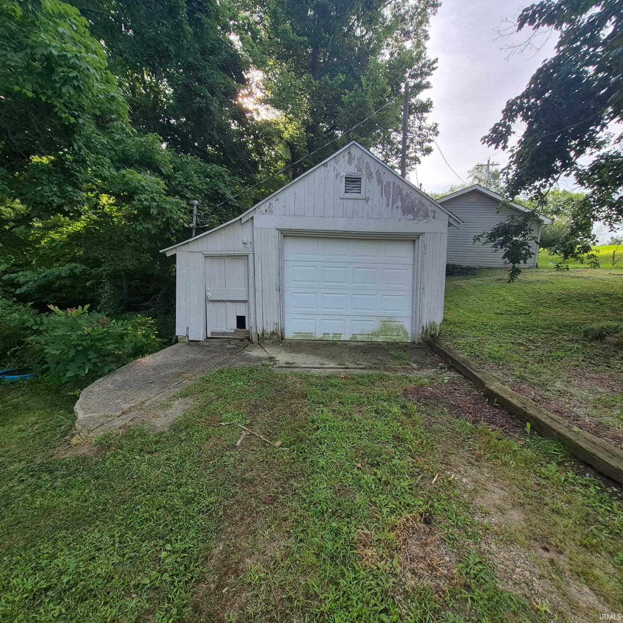 Homes for sale in Hagerstown, IN | 15224 Massey Rd, Hagerstown, IN 47346 | MLS# 202530770