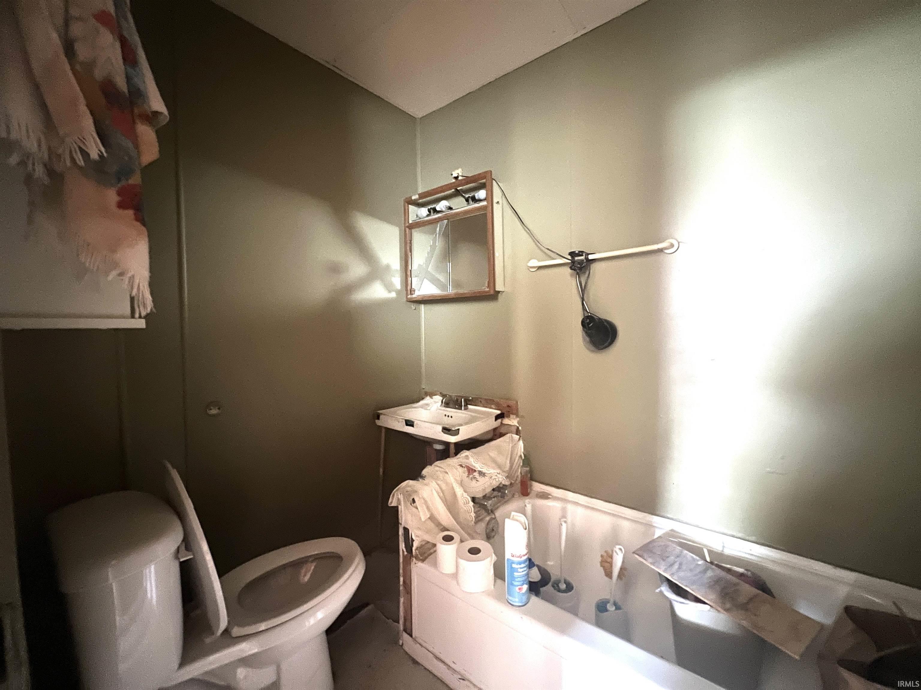 Homes for sale in Peru, IN | 103 E Riverside Dr, Peru, IN 46970 | MLS# 202530782