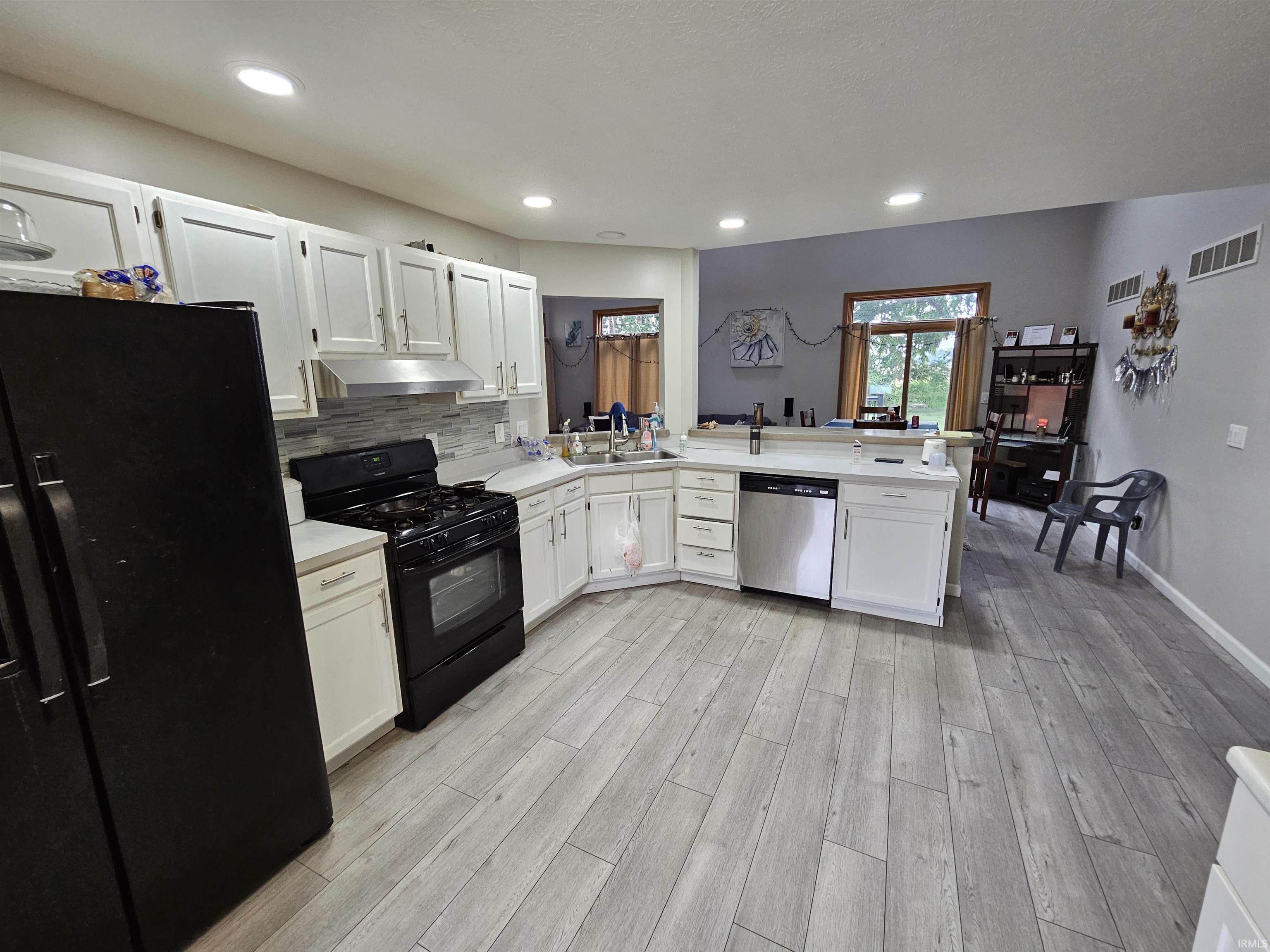 Homes for sale in Granger, IN | 11795 Park Ln, Granger, IN 46530 | MLS# 202530845