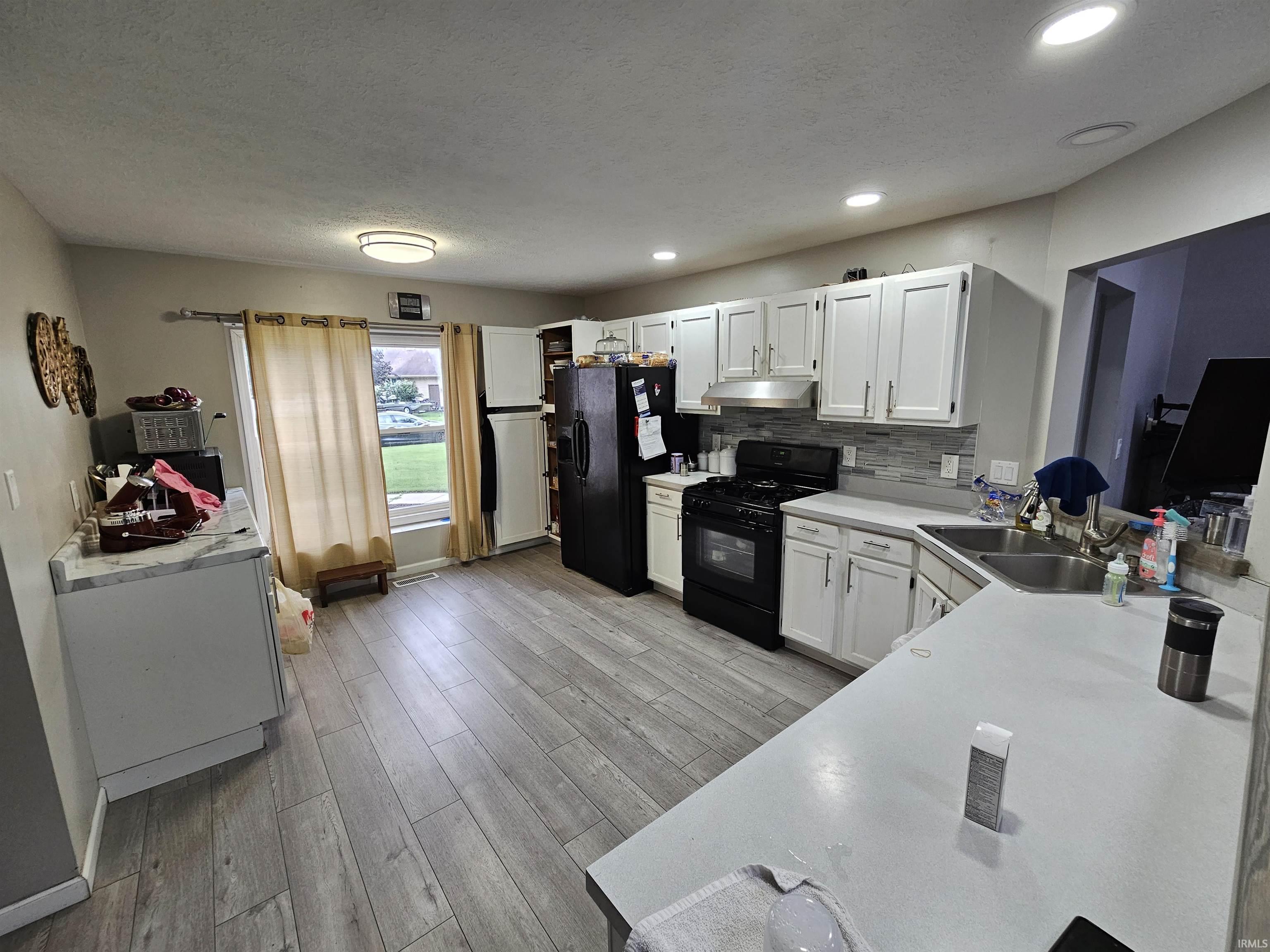 Homes for sale in Granger, IN | 11795 Park Ln, Granger, IN 46530 | MLS# 202530845