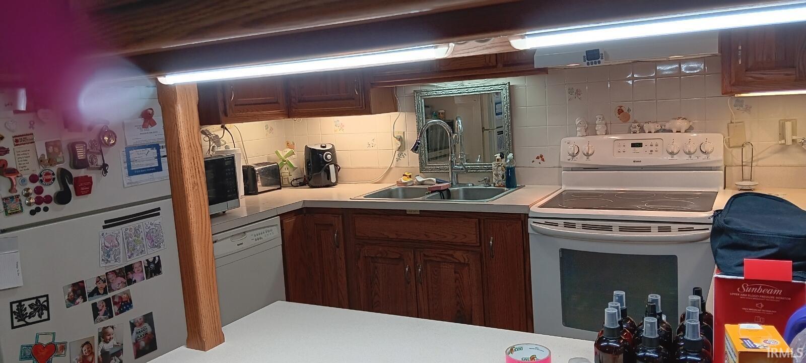 Homes for sale in Columbia, IN | 8 Jeffrey Dr, Columbia, IN 46725 | MLS# 202530923