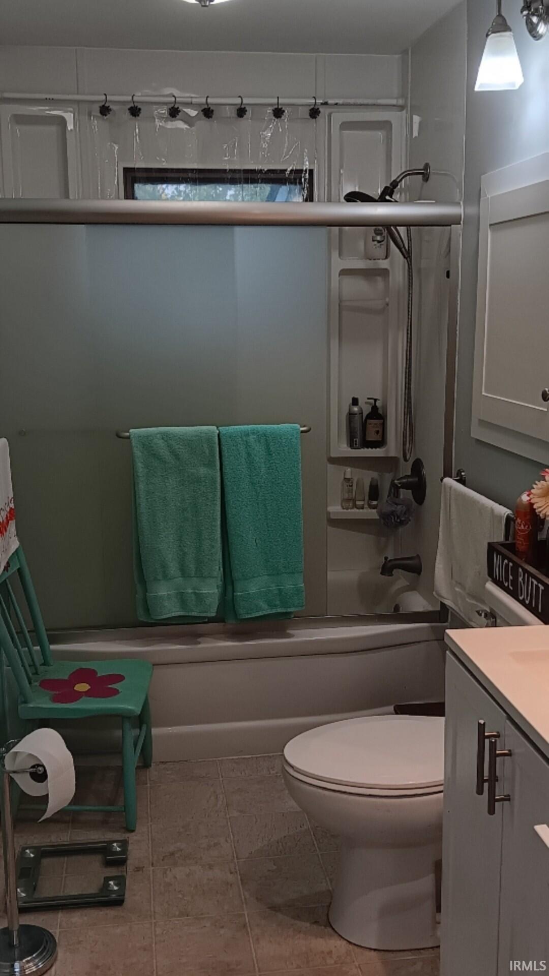 Homes for sale in Columbia, IN | 8 Jeffrey Dr, Columbia, IN 46725 | MLS# 202530923