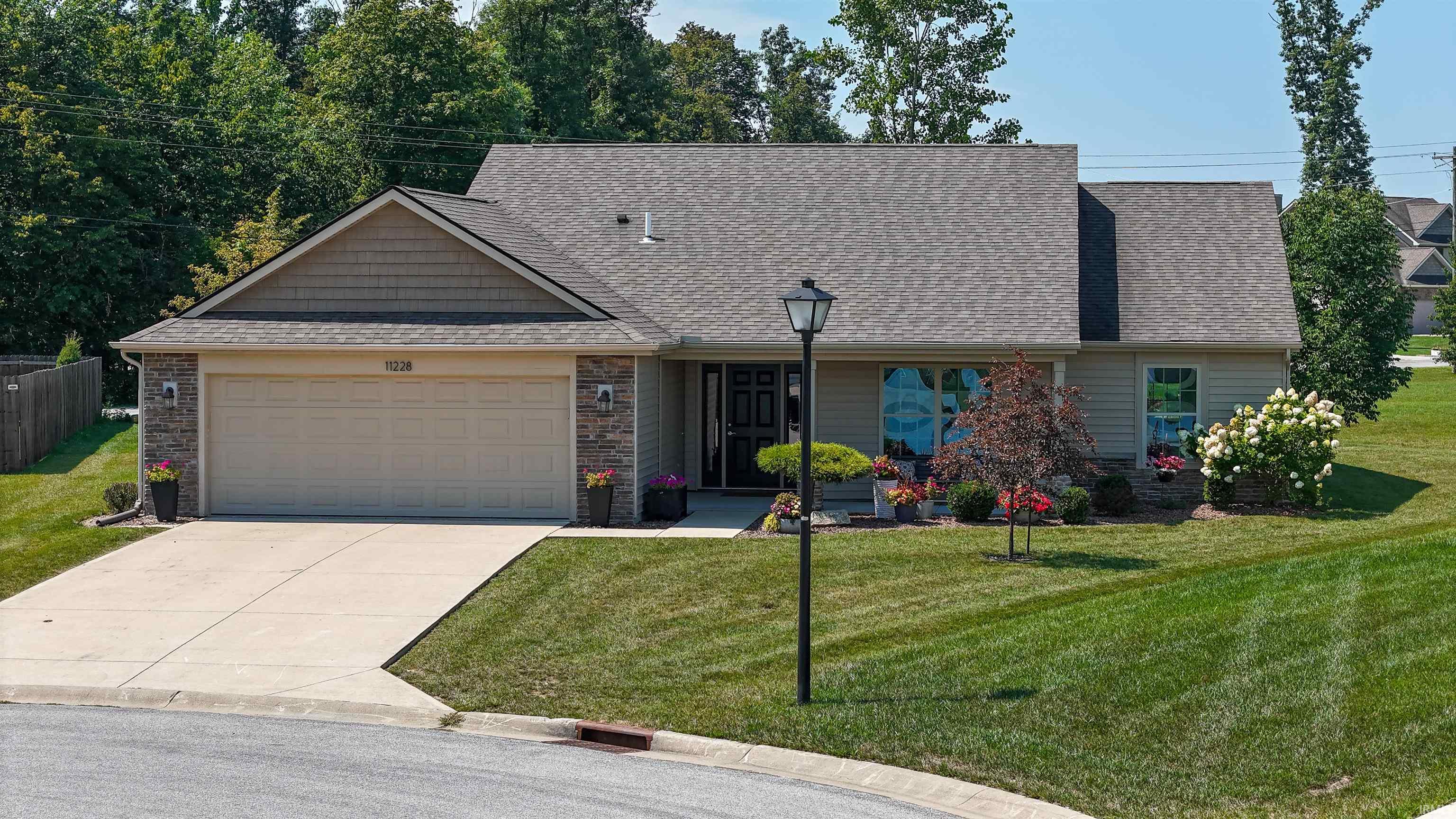 Homes for sale in Roanoke, IN | 11228 Calera Psge, Roanoke, IN 46783 | MLS# 202530933