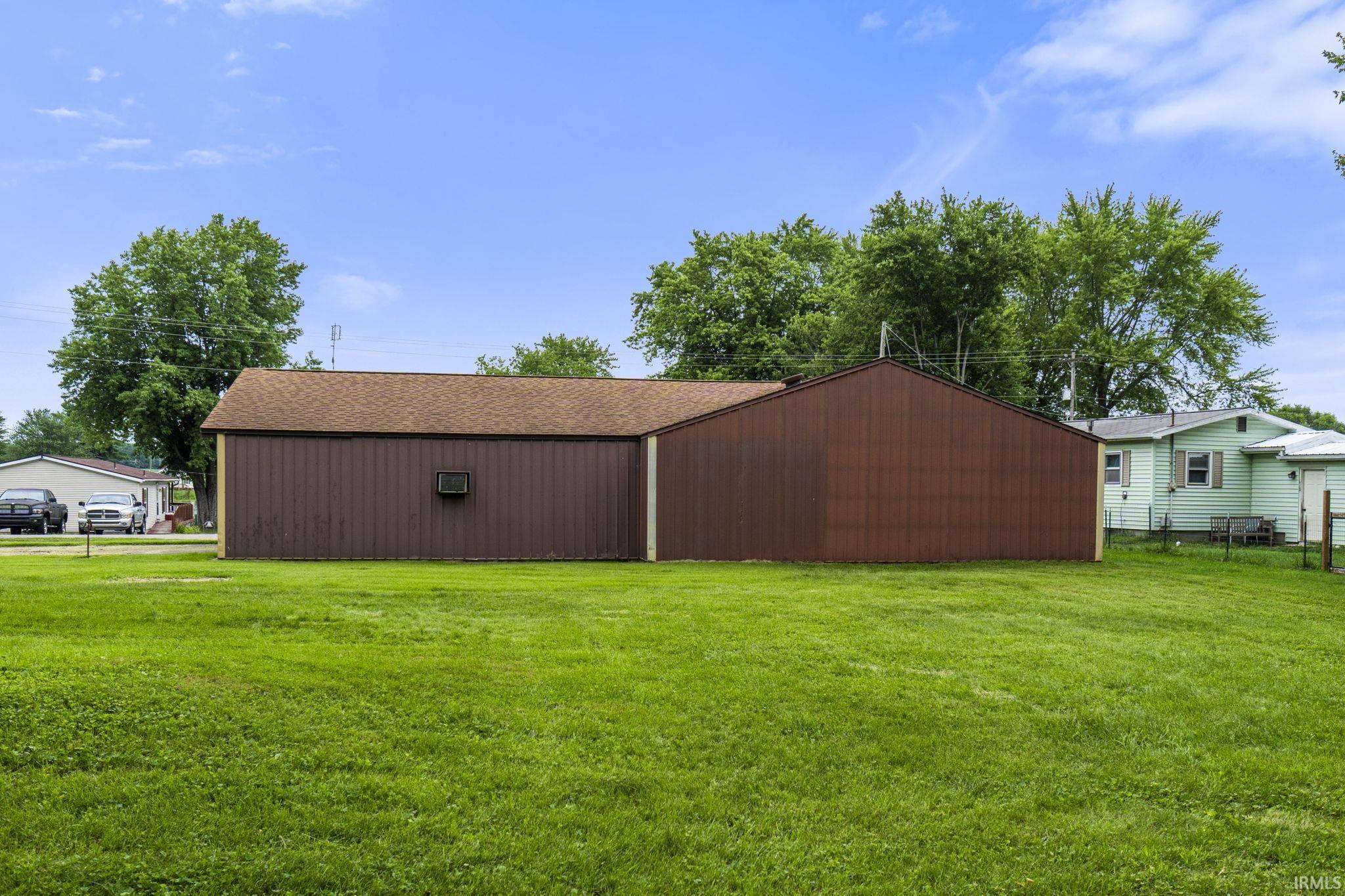 Homes for sale in North Manchester, IN | 93 W Lakeside Dr, North Manchester, IN 46962 | MLS# 202531014