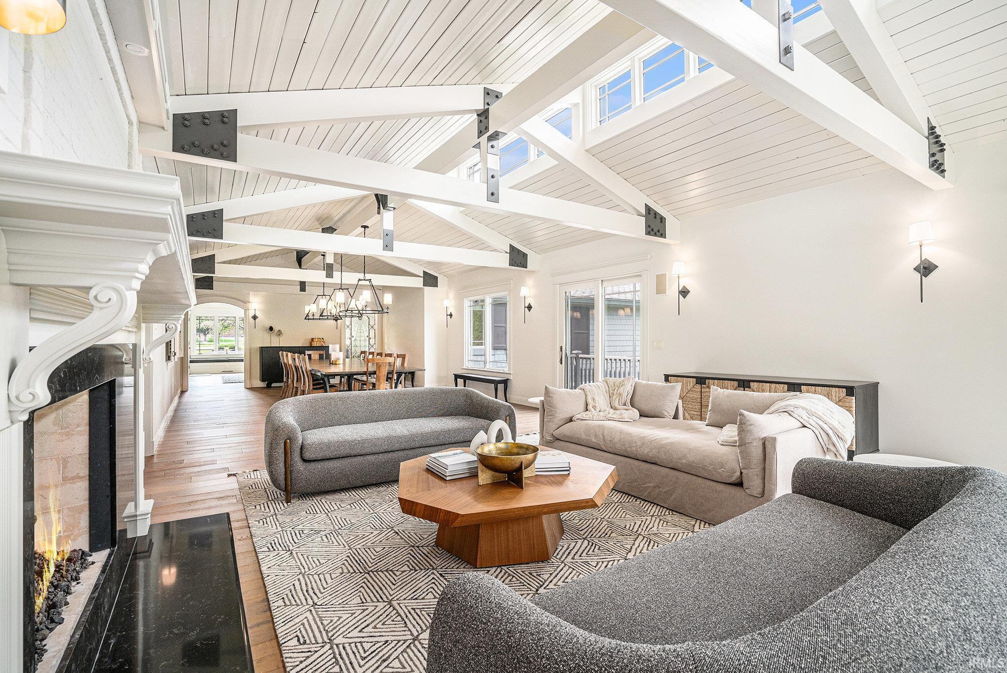 Photo 14 of 622 Bristol Avenue