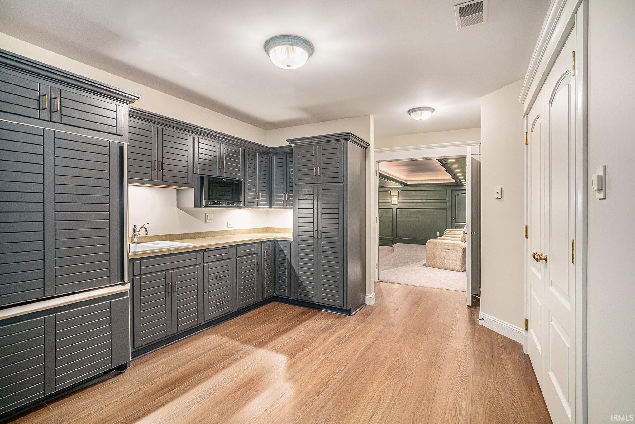 Photo 26 of 622 Bristol Avenue