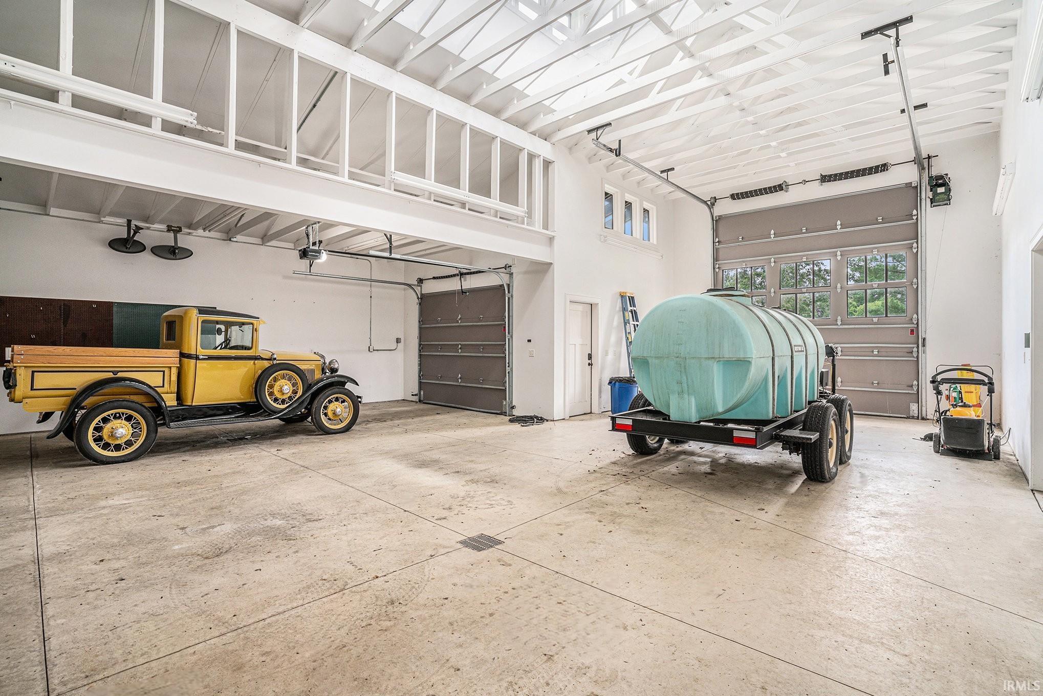 Photo 34 of 622 Bristol Avenue