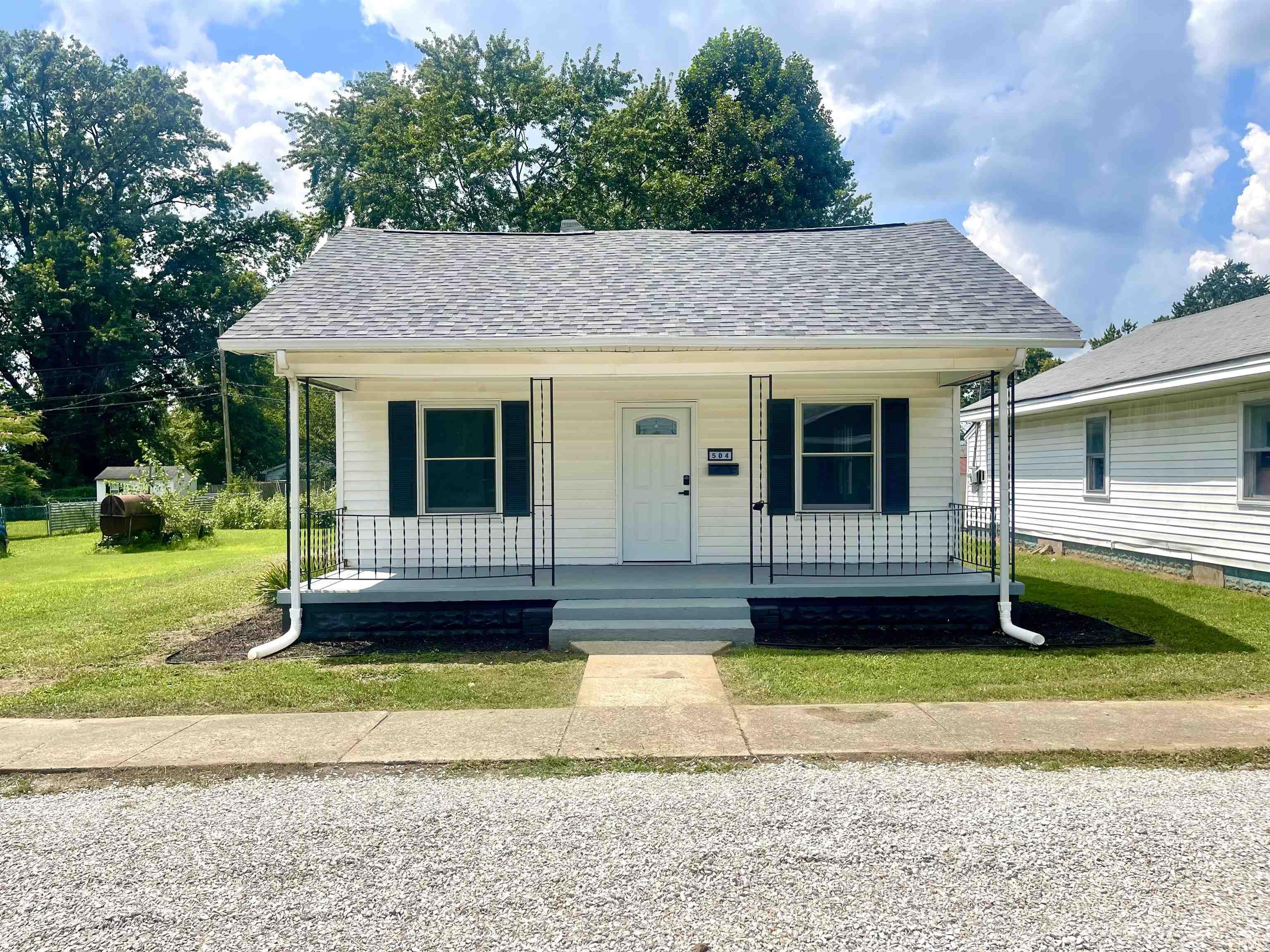 Homes for sale in Bicknell, IN | 504 S Maple St, Bicknell, IN 47512 | MLS# 202531129