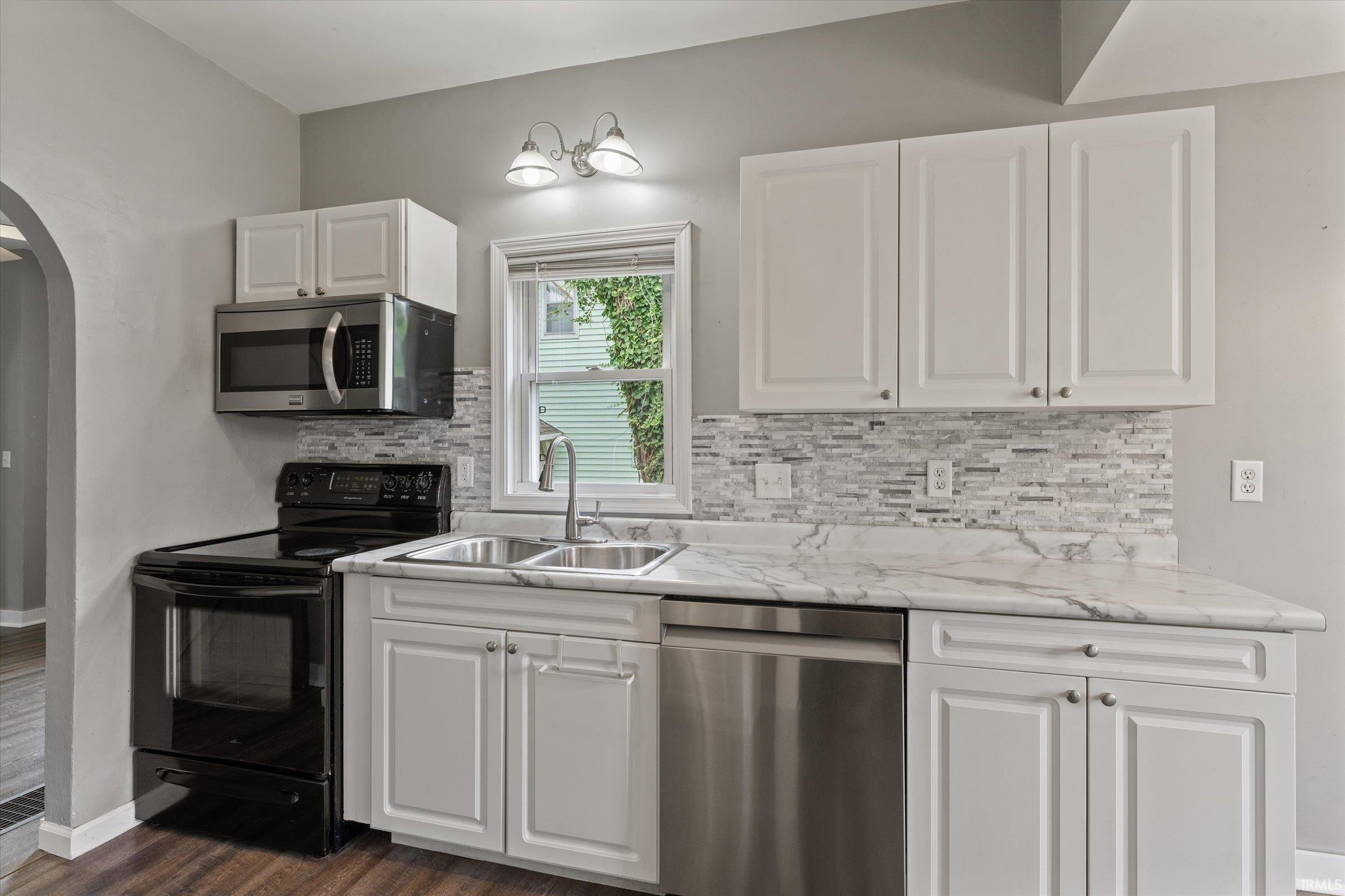 Homes for sale in Mishawaka, IN | 1744 Homewood Ave, Mishawaka, IN 46544 | MLS# 202531149