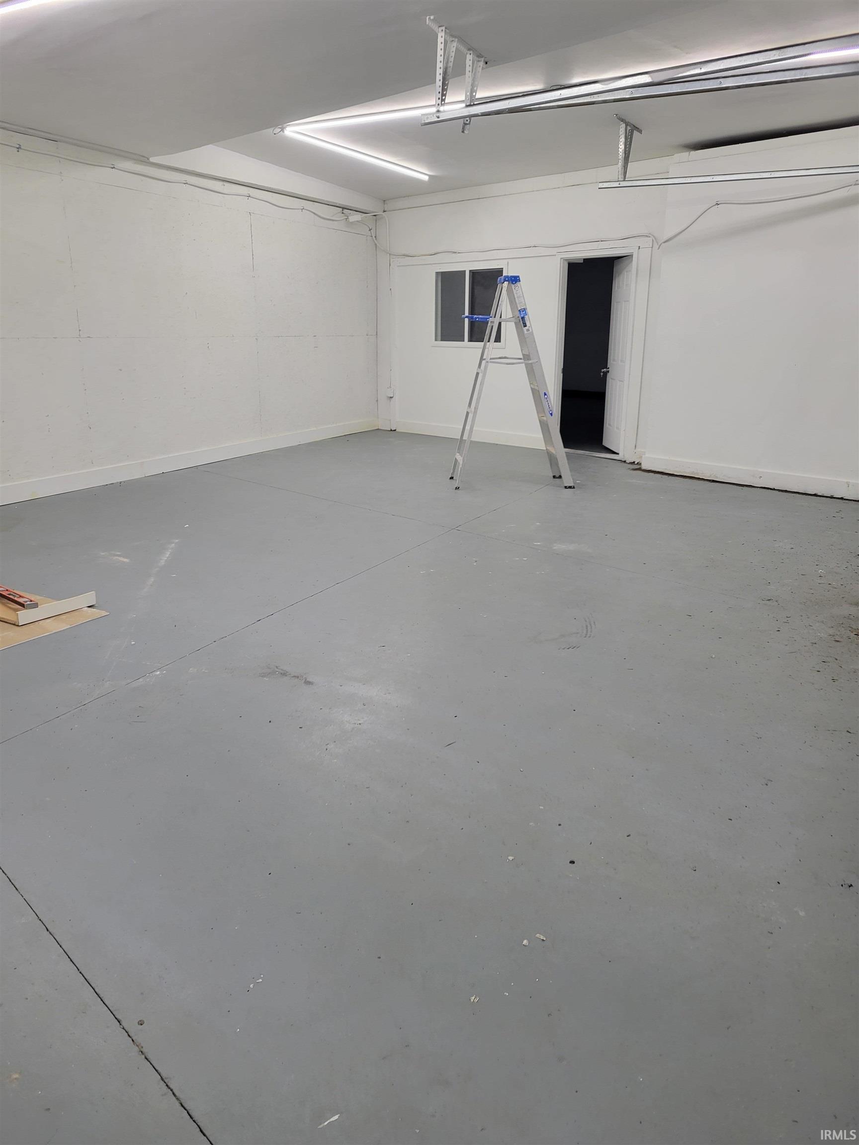 Photo 4 of 228 W Marion Street