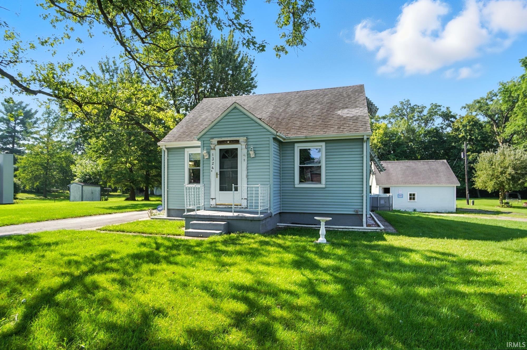 Homes for sale in Fort Wayne, IN | 1324 Farwood Ave, Fort Wayne, IN 46816 | MLS# 202531348