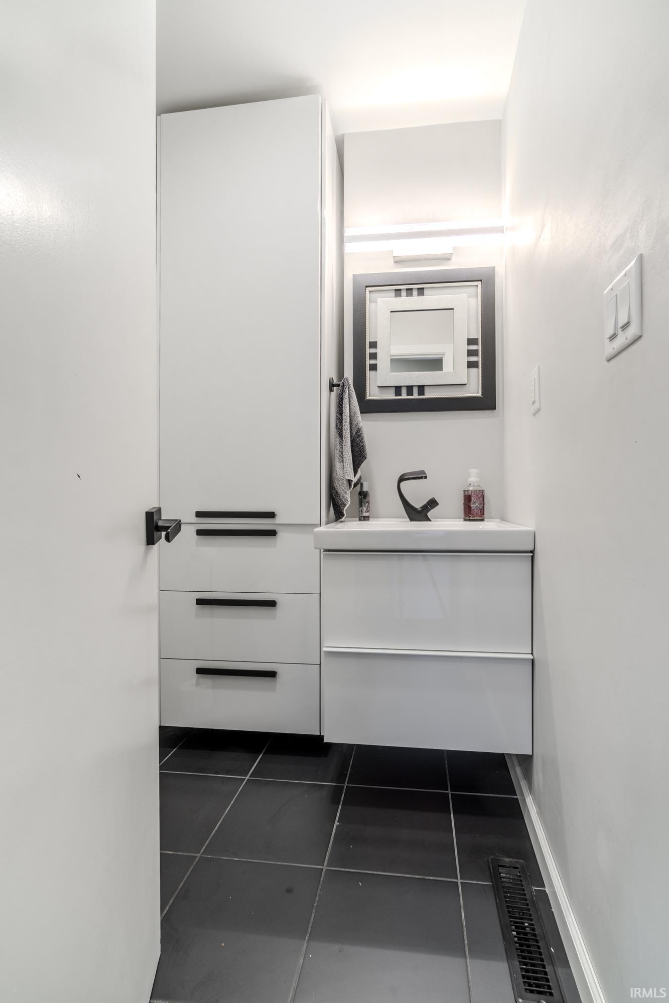 Photo 11 of 14408 Leo Road