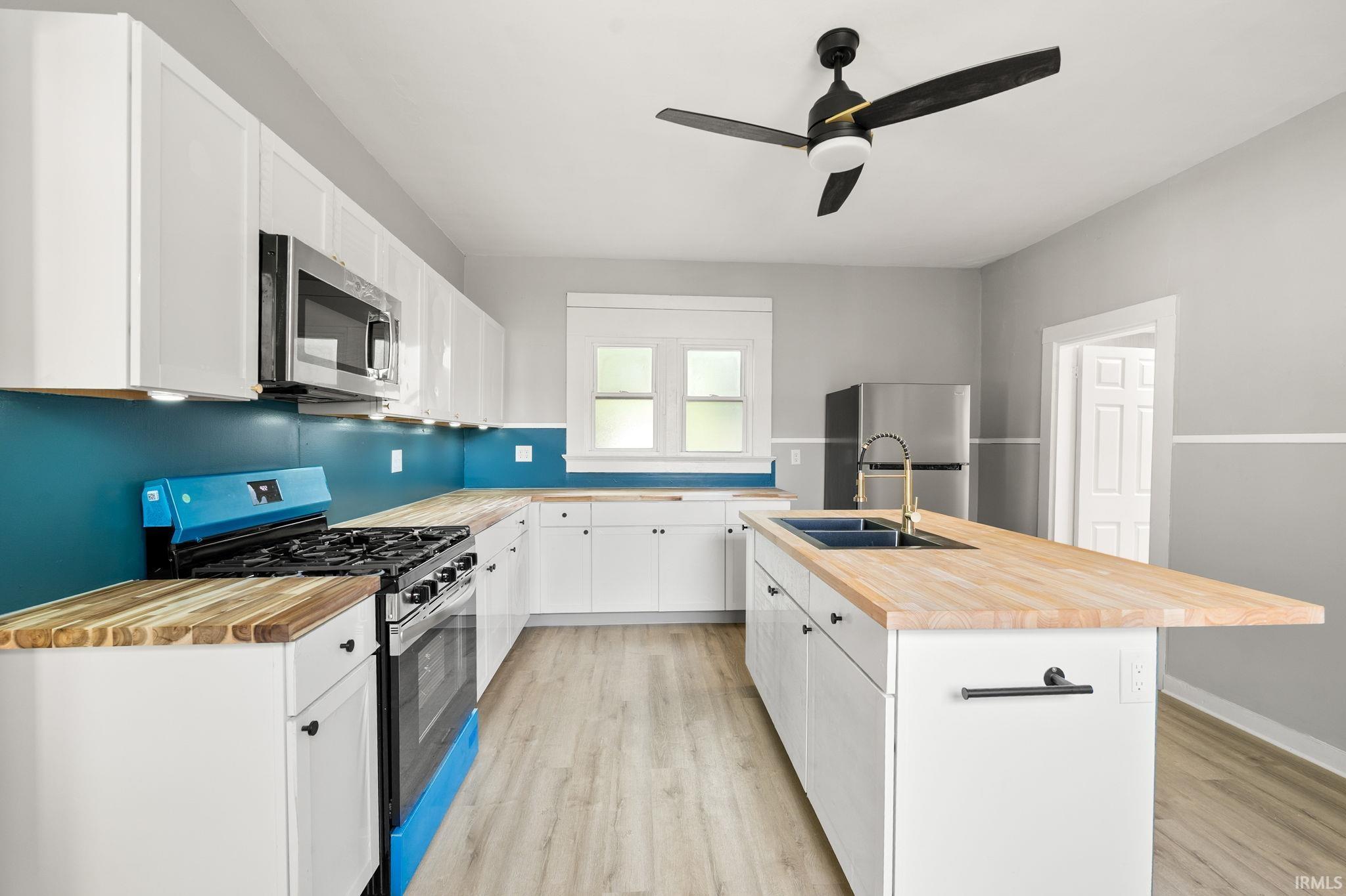 Photo 12 of 3424 Indiana Avenue