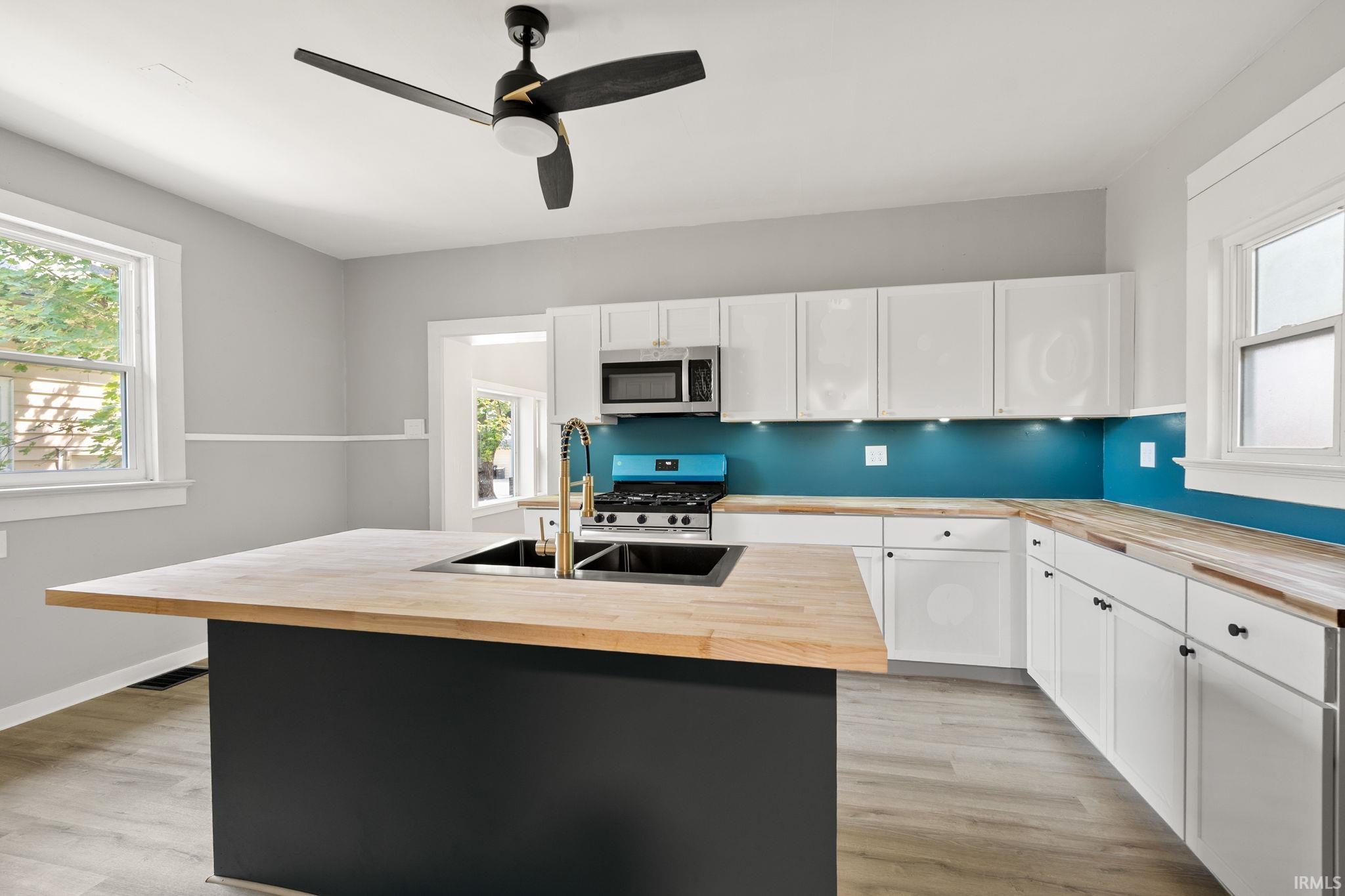 Photo 14 of 3424 Indiana Avenue