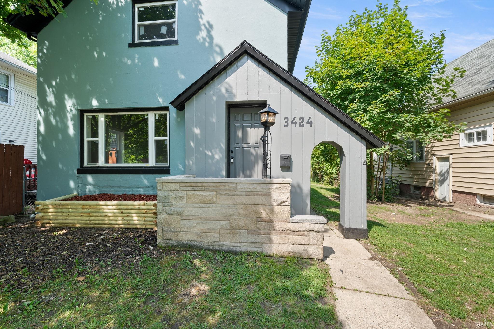 Photo 3 of 3424 Indiana Avenue