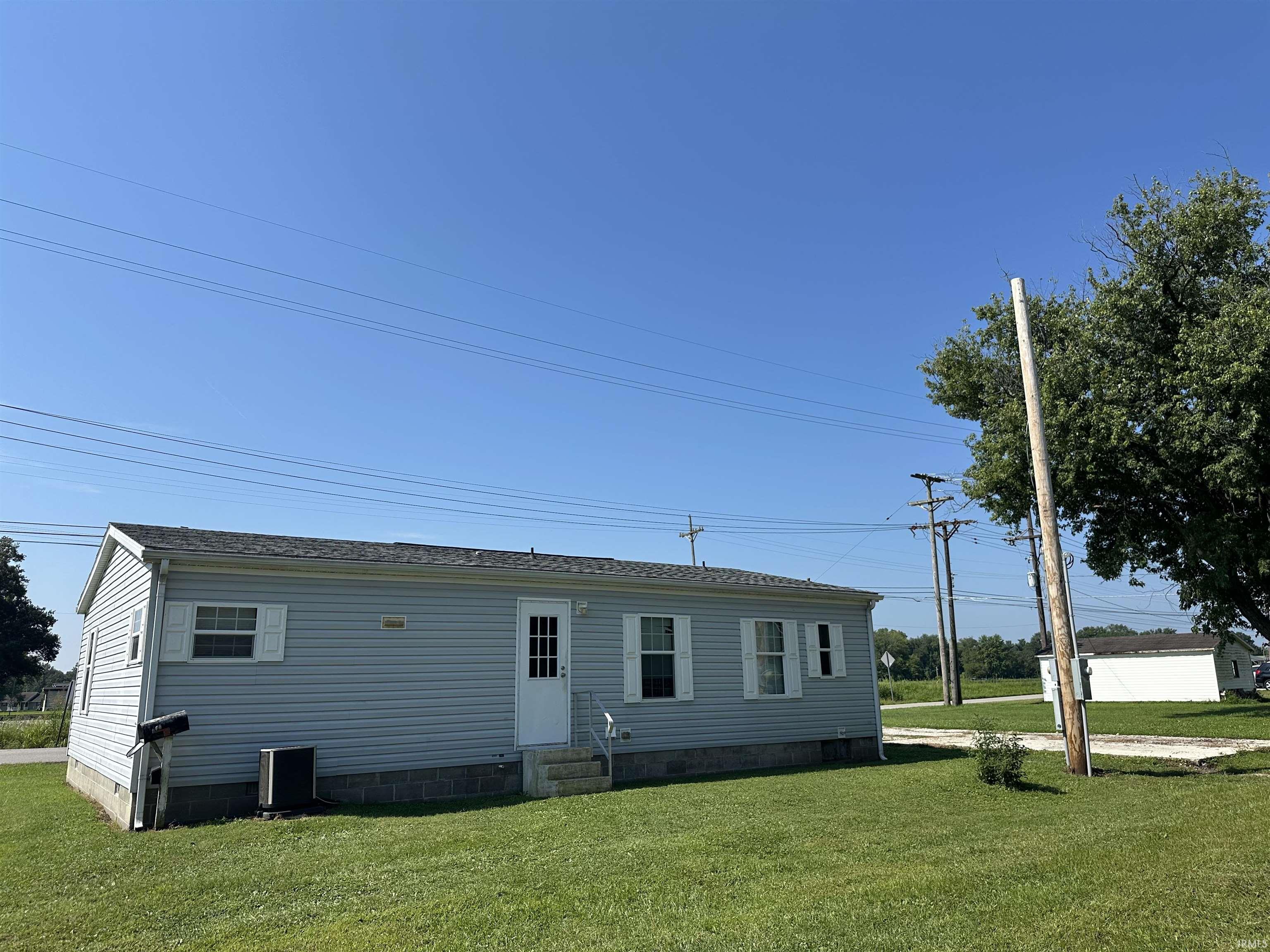 Homes for sale in Linton, IN | 230 Se 6th St, Linton, IN 47441 | MLS# 202531530