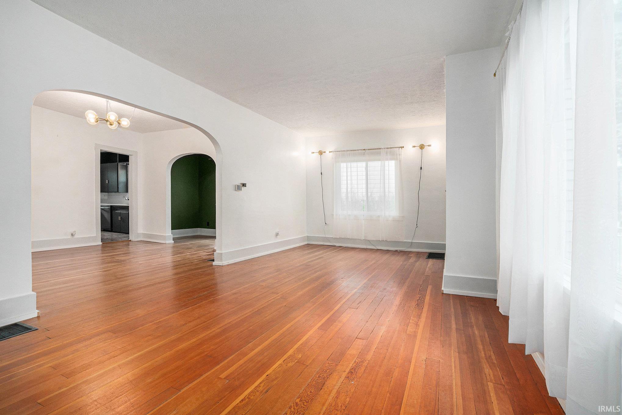 Homes for sale in Goshen, IN | 625 S 3Rd St, Goshen, IN 46526 | MLS# 202531534