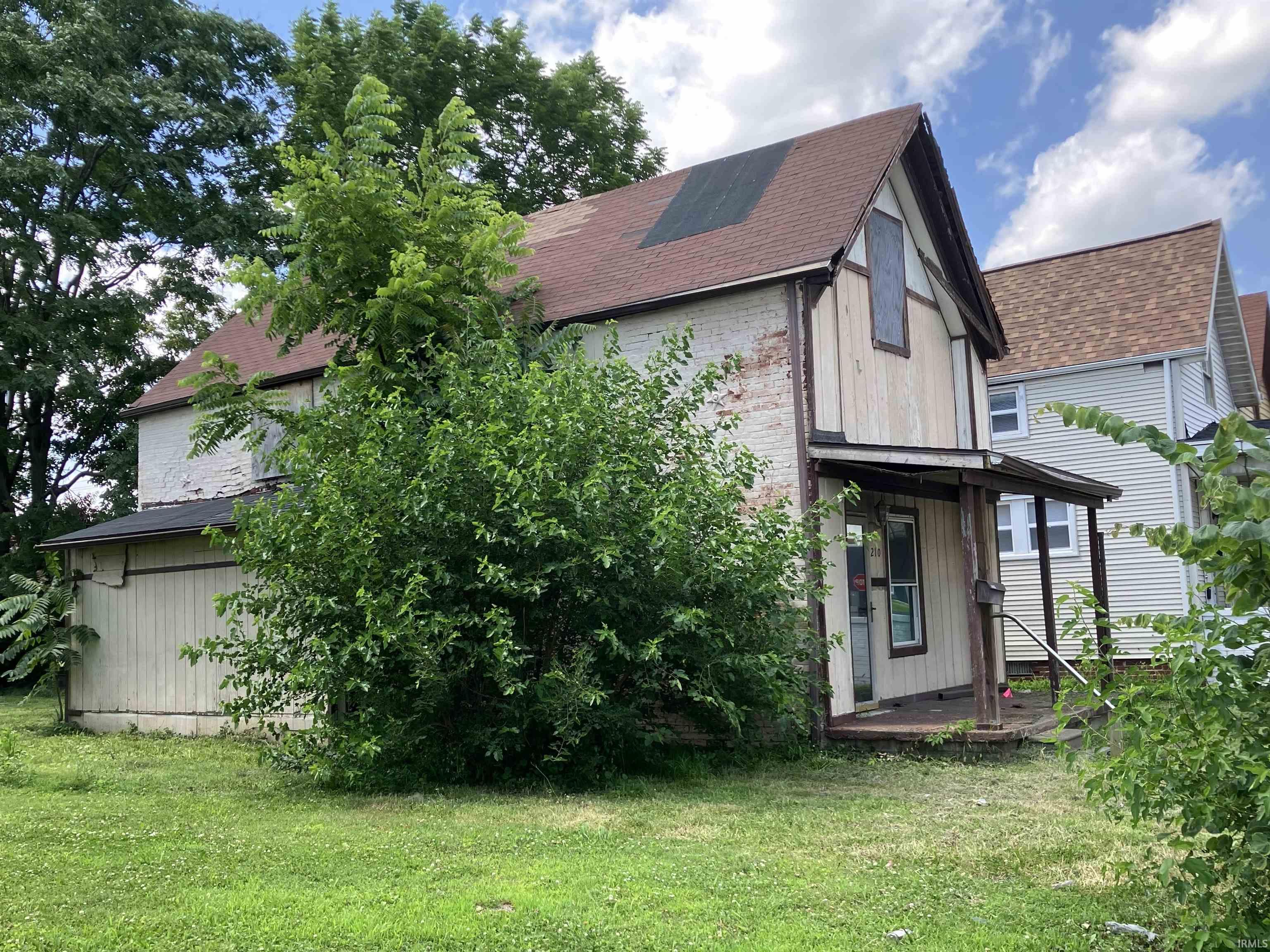 Homes for sale in Evansville, IN | 210 Read St, Evansville, IN 47710 | MLS# 202531540