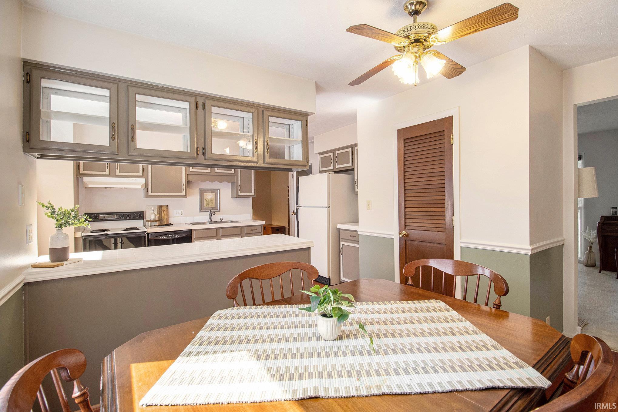 Photo 11 of 54160 Forest Grove Avenue