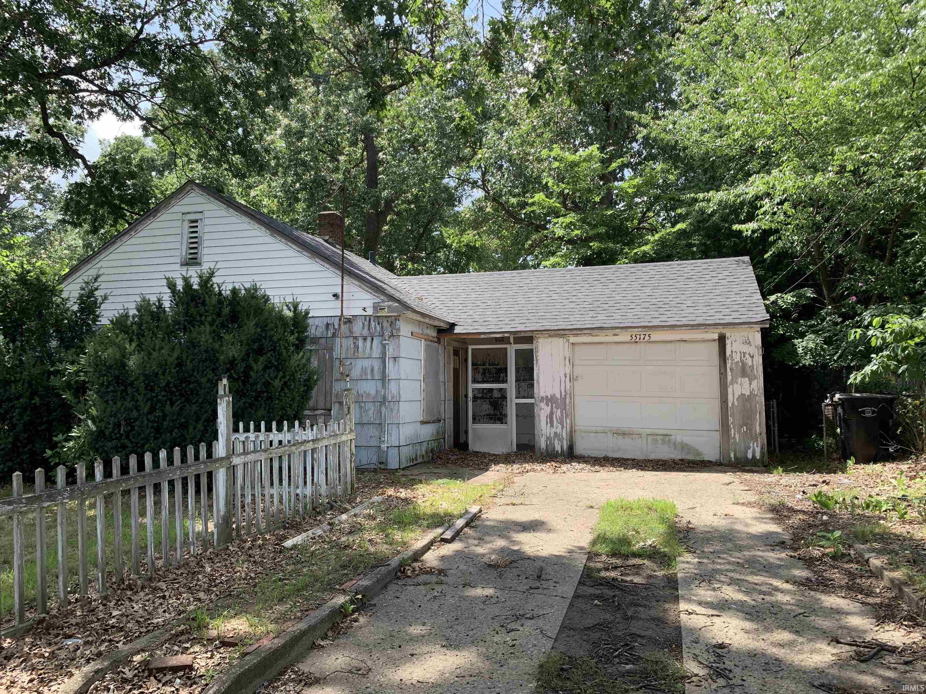 Homes for sale in South Bend, IN | 55175 Moss Rd, South Bend, IN 46628 | MLS# 202531585