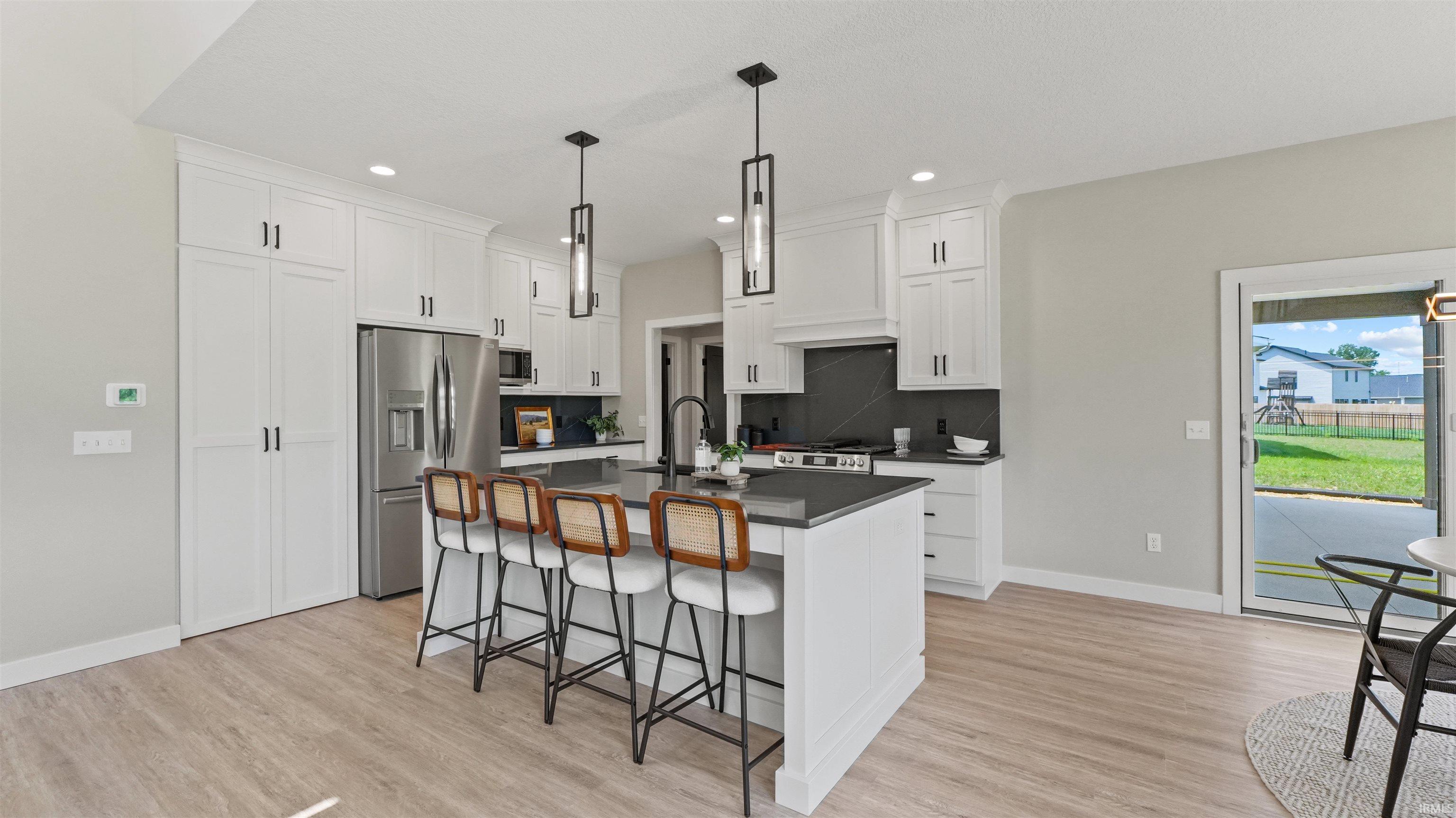 Photo 8 of 619 Grantham Passage