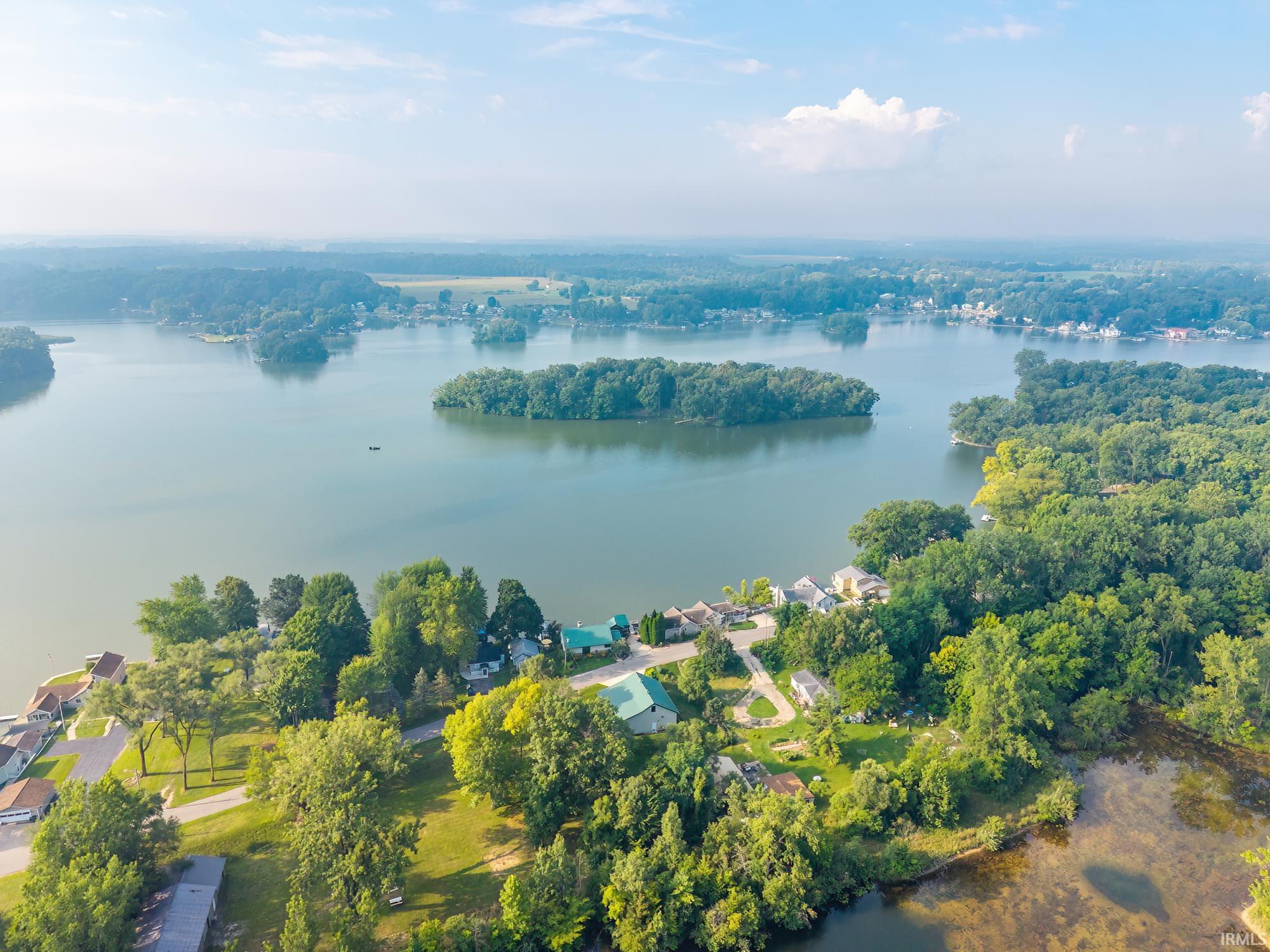 Photo 3 of 1430 N Shore Drive