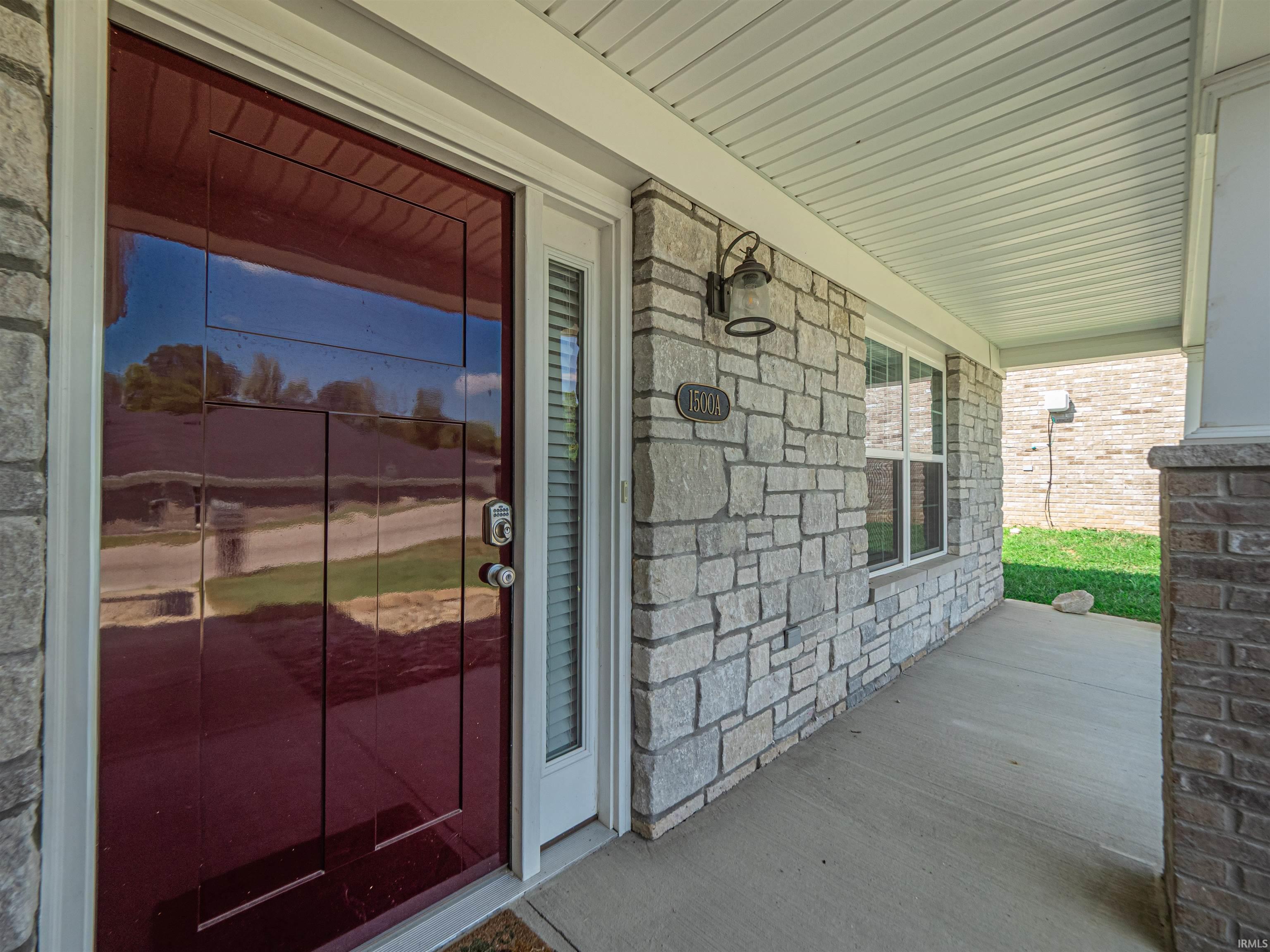 Homes for sale in Evansville, IN | 1500 Kennel Dr, Evansville, IN 47710 | MLS# 202531812