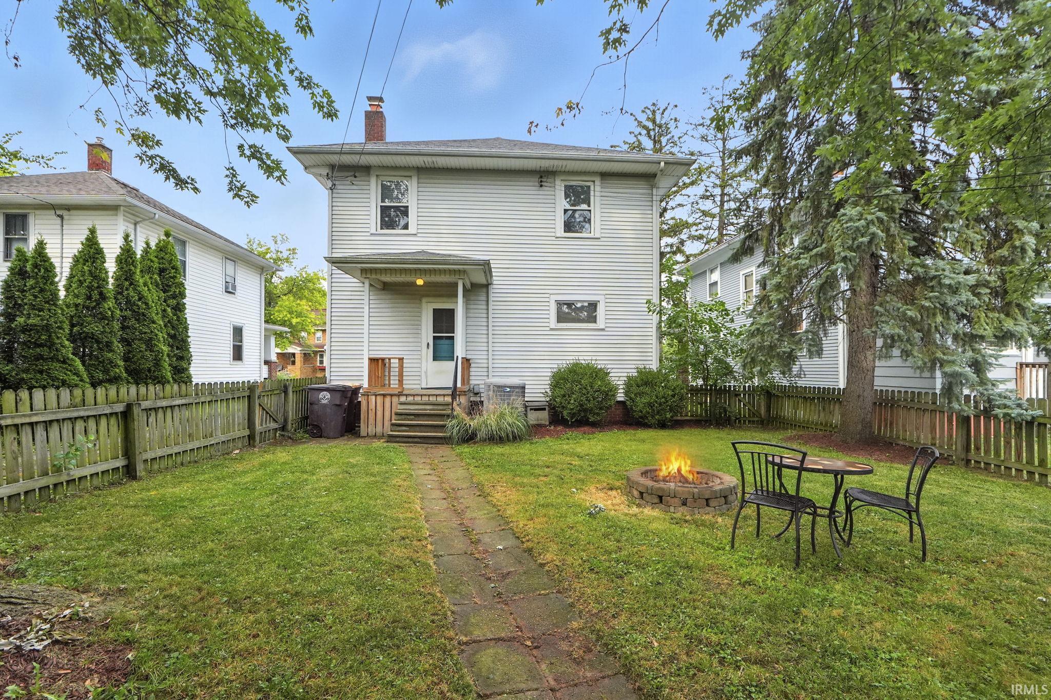 Photo 3 of 1928 Lawndale Drive