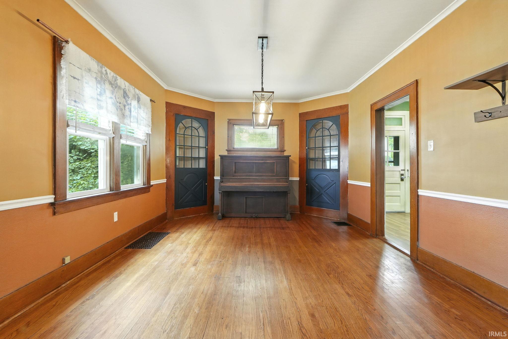 Photo 7 of 1928 Lawndale Drive