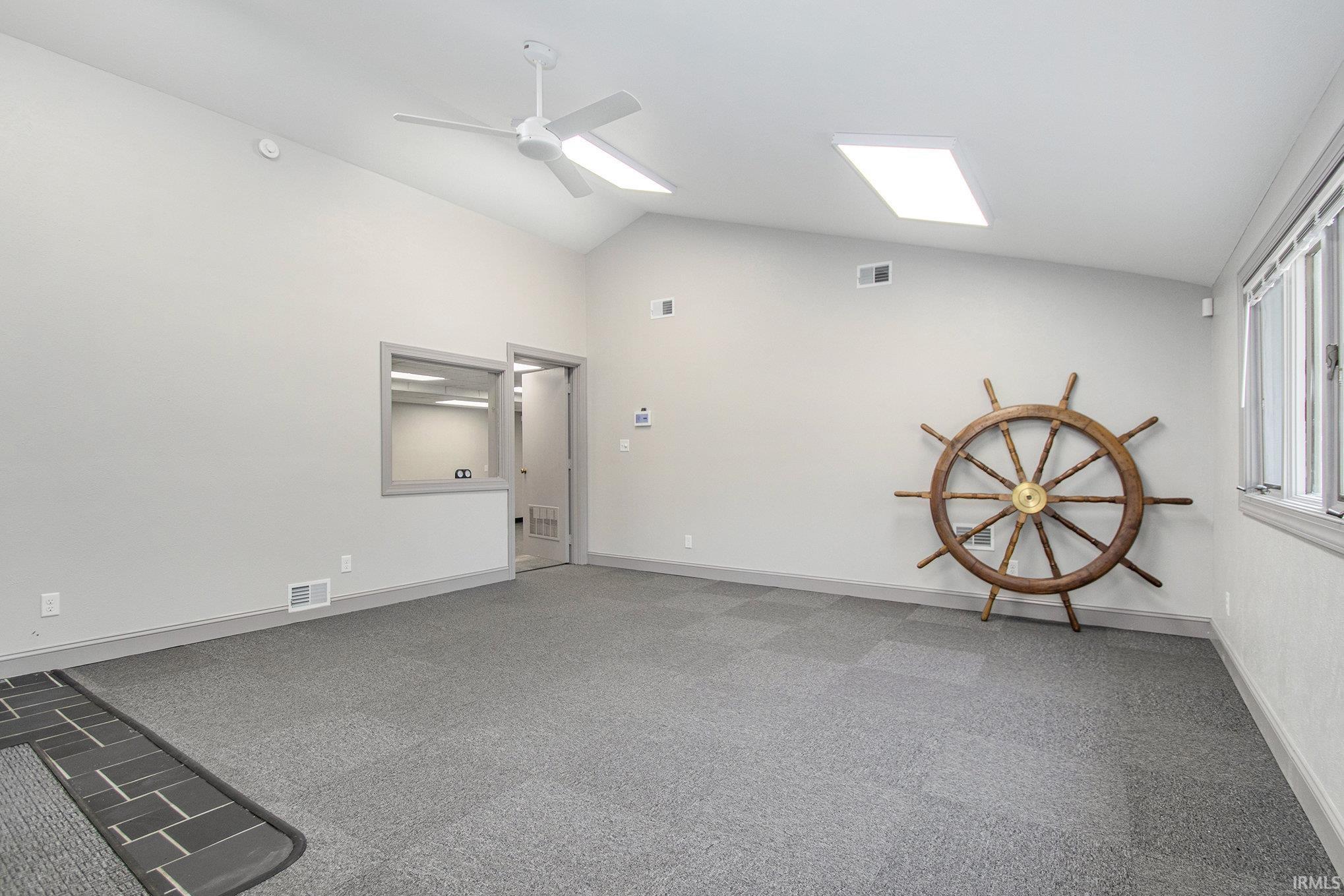 Photo 12 of 733 Princeton Avenue