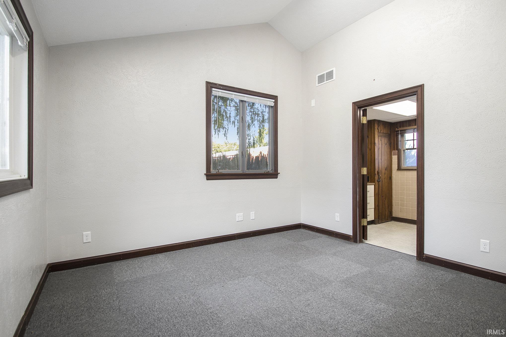 Photo 5 of 733 Princeton Avenue