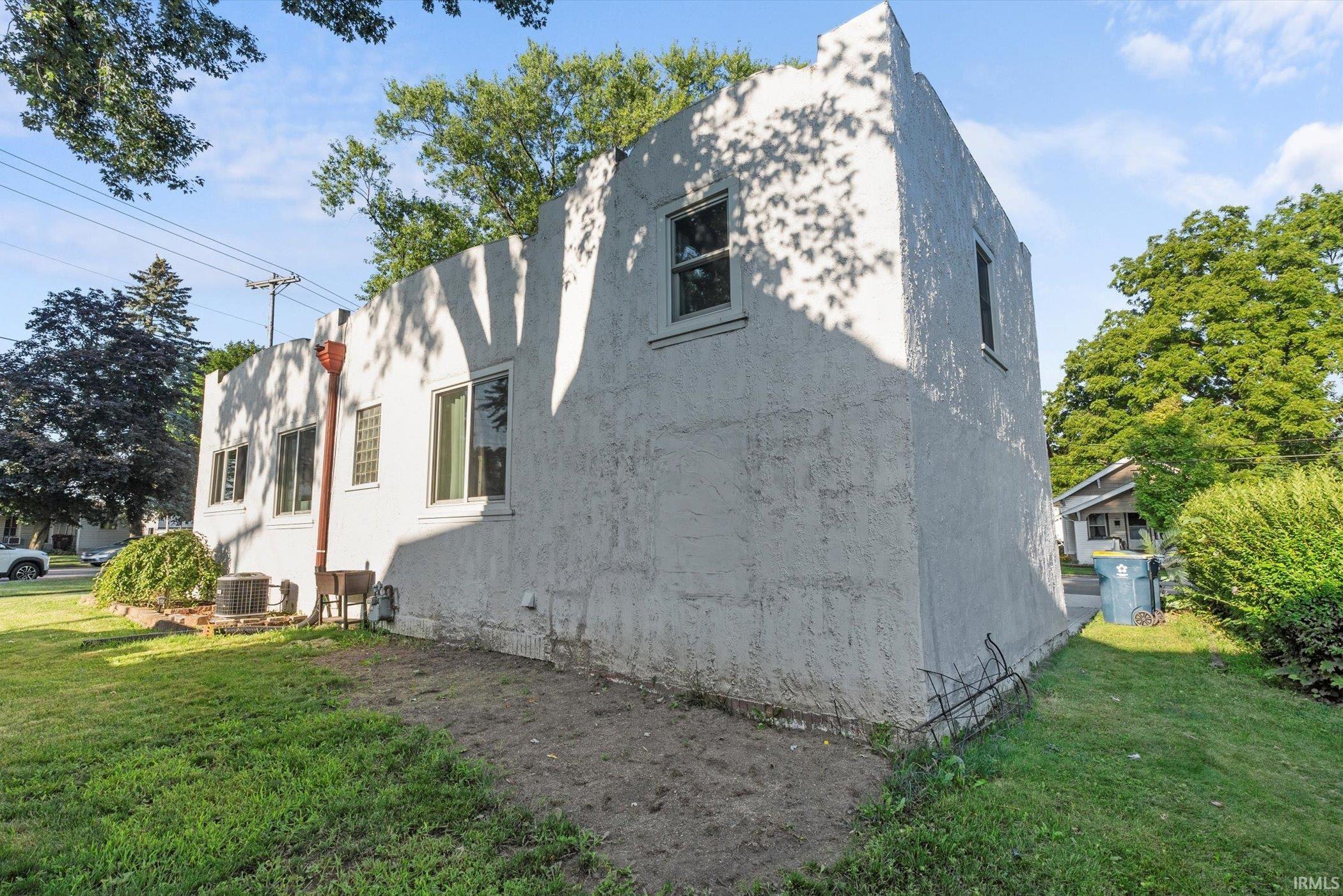 Homes for sale in Auburn, IN | 360 W Ensley Ave, Auburn, IN 46706 | MLS# 202531910