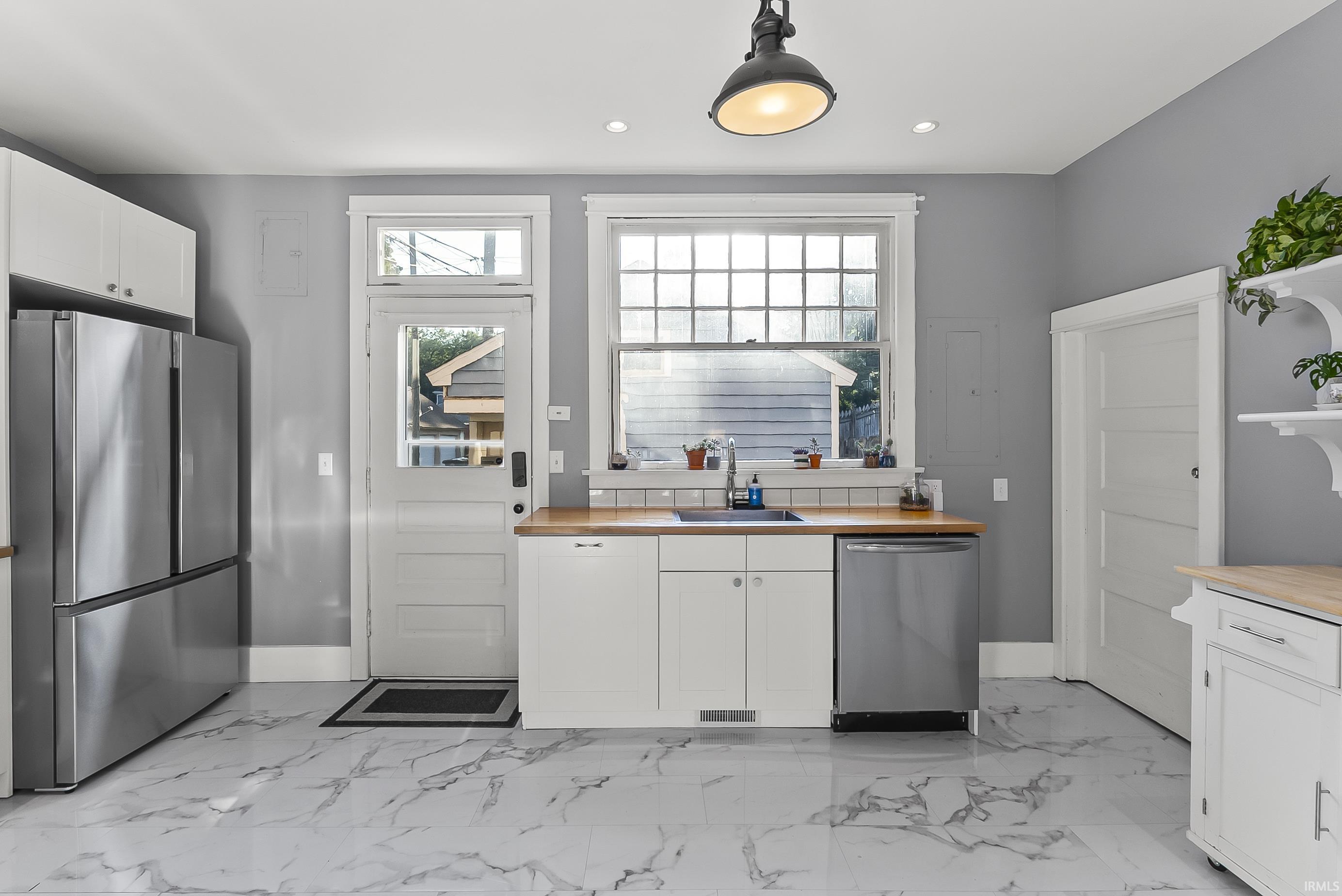 Photo 11 of 817 Nelson Street