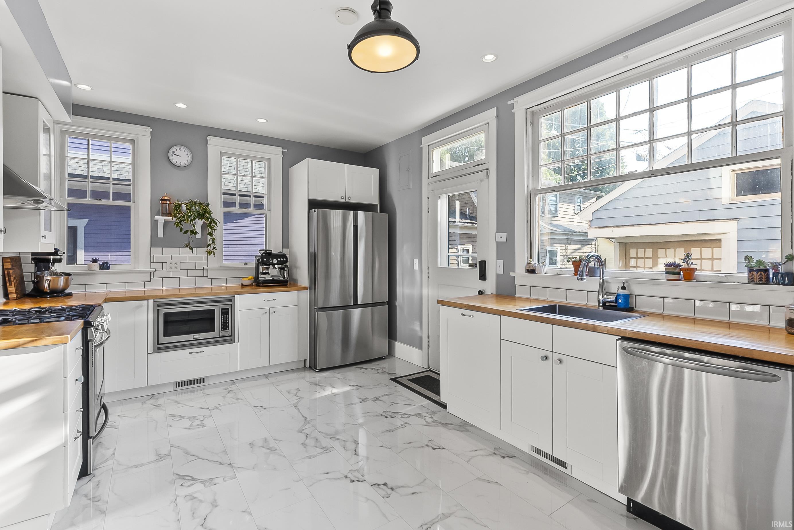 Photo 12 of 817 Nelson Street