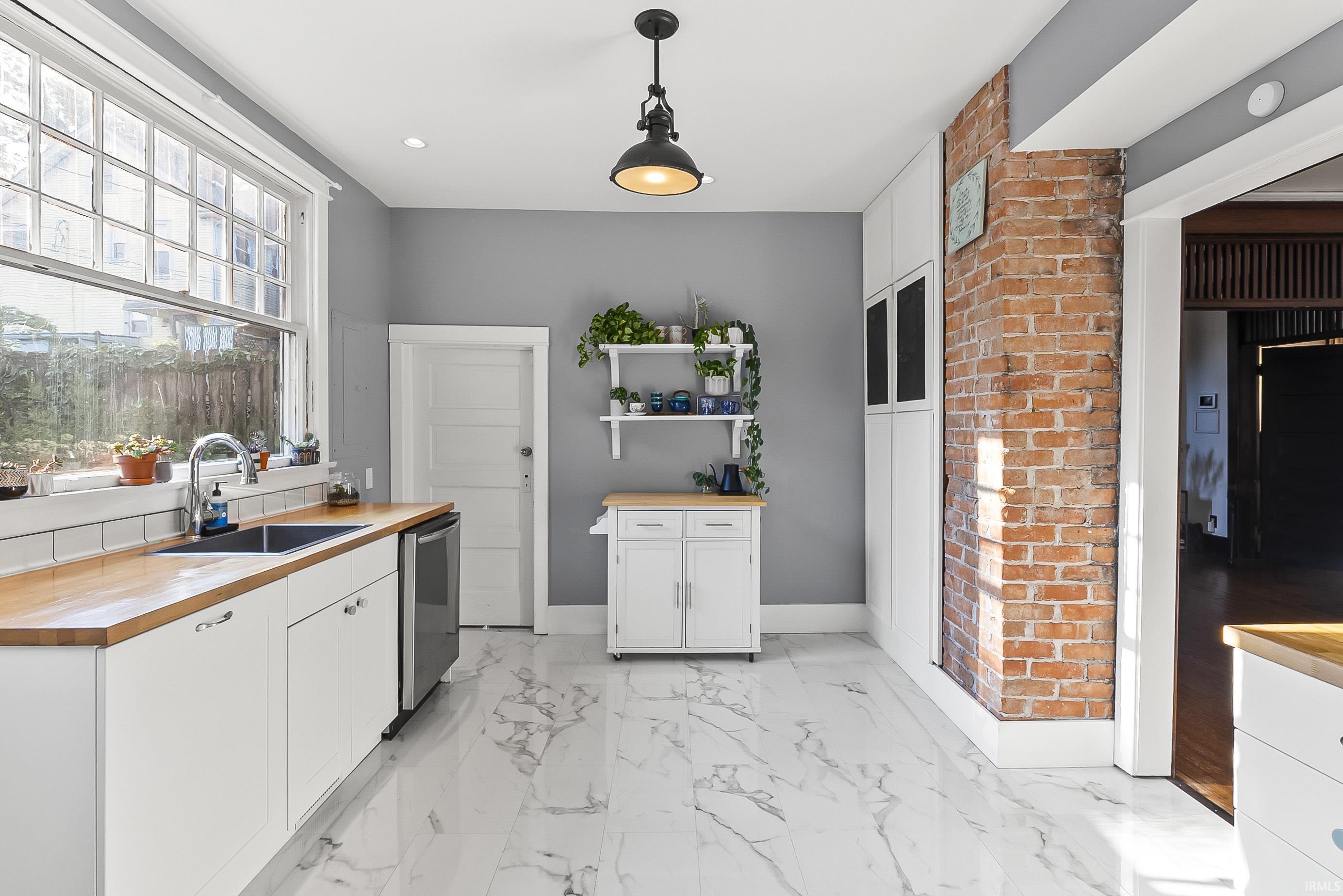 Photo 16 of 817 Nelson Street