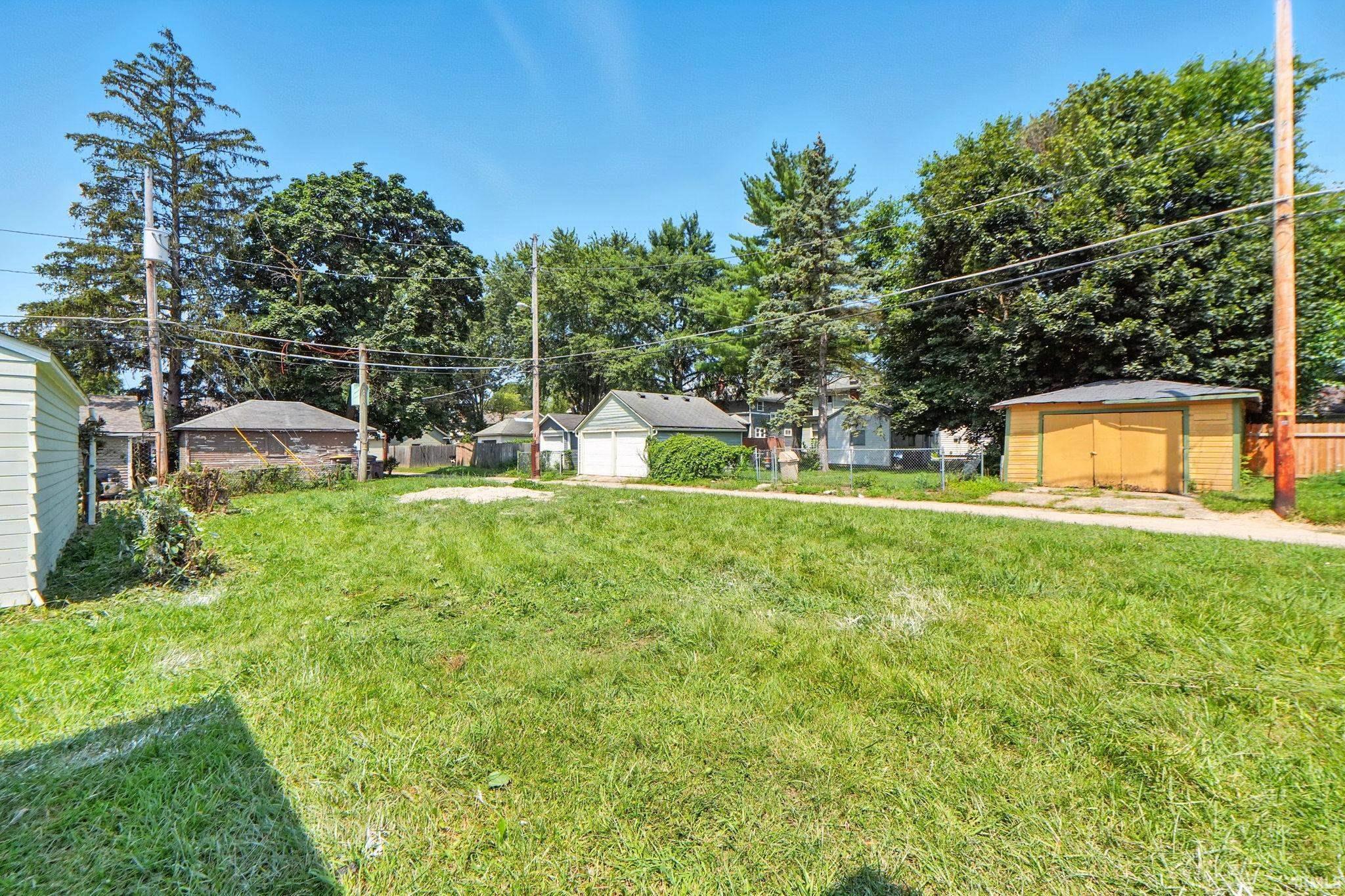 Photo 33 of 3706 Oliver Street