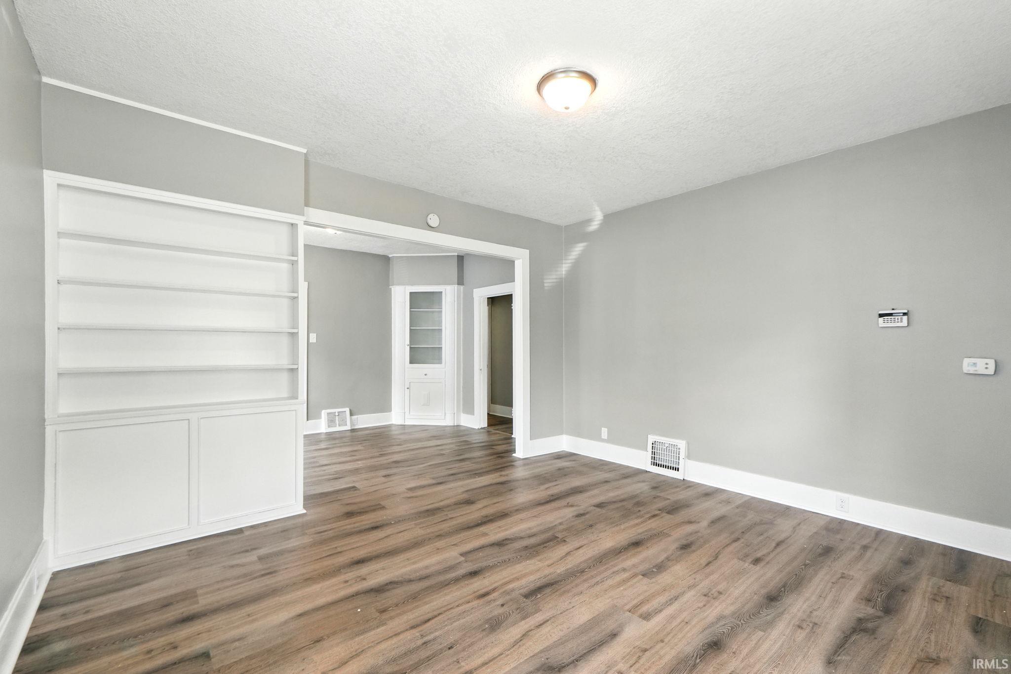 Photo 4 of 3706 Oliver Street