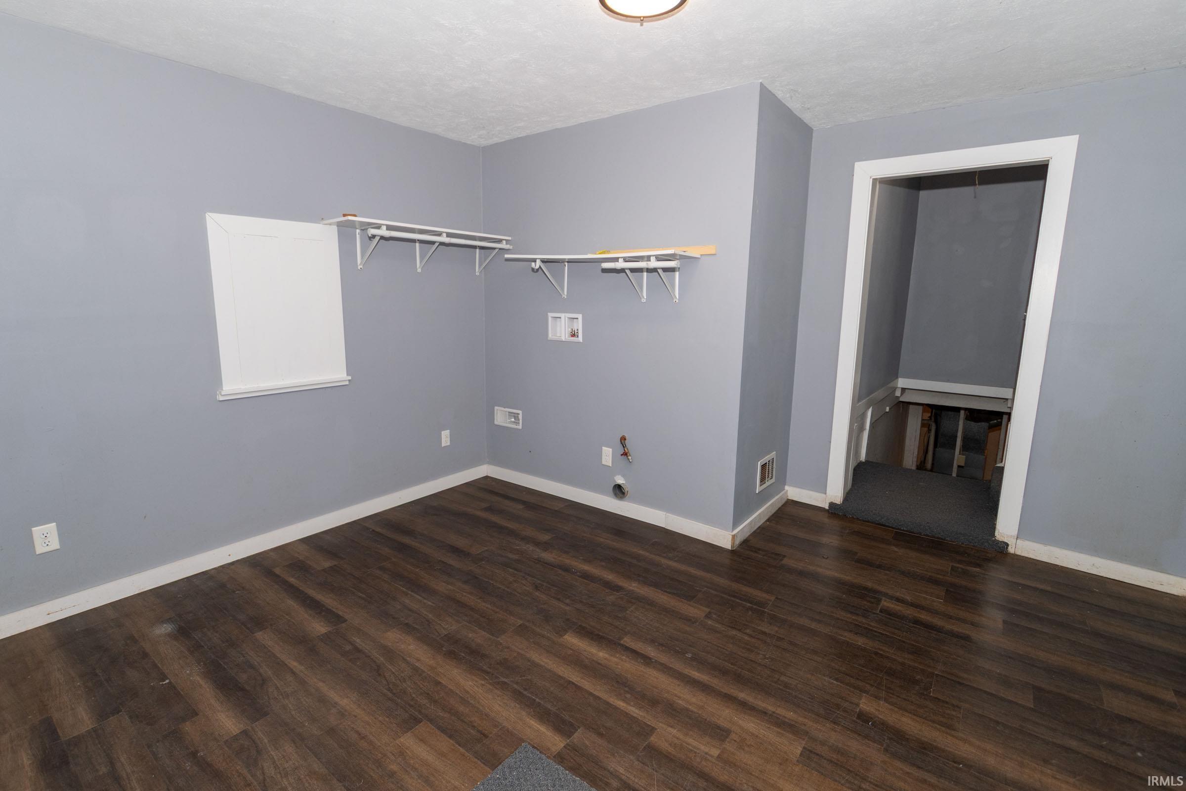 Photo 11 of 1523 Navajo Street