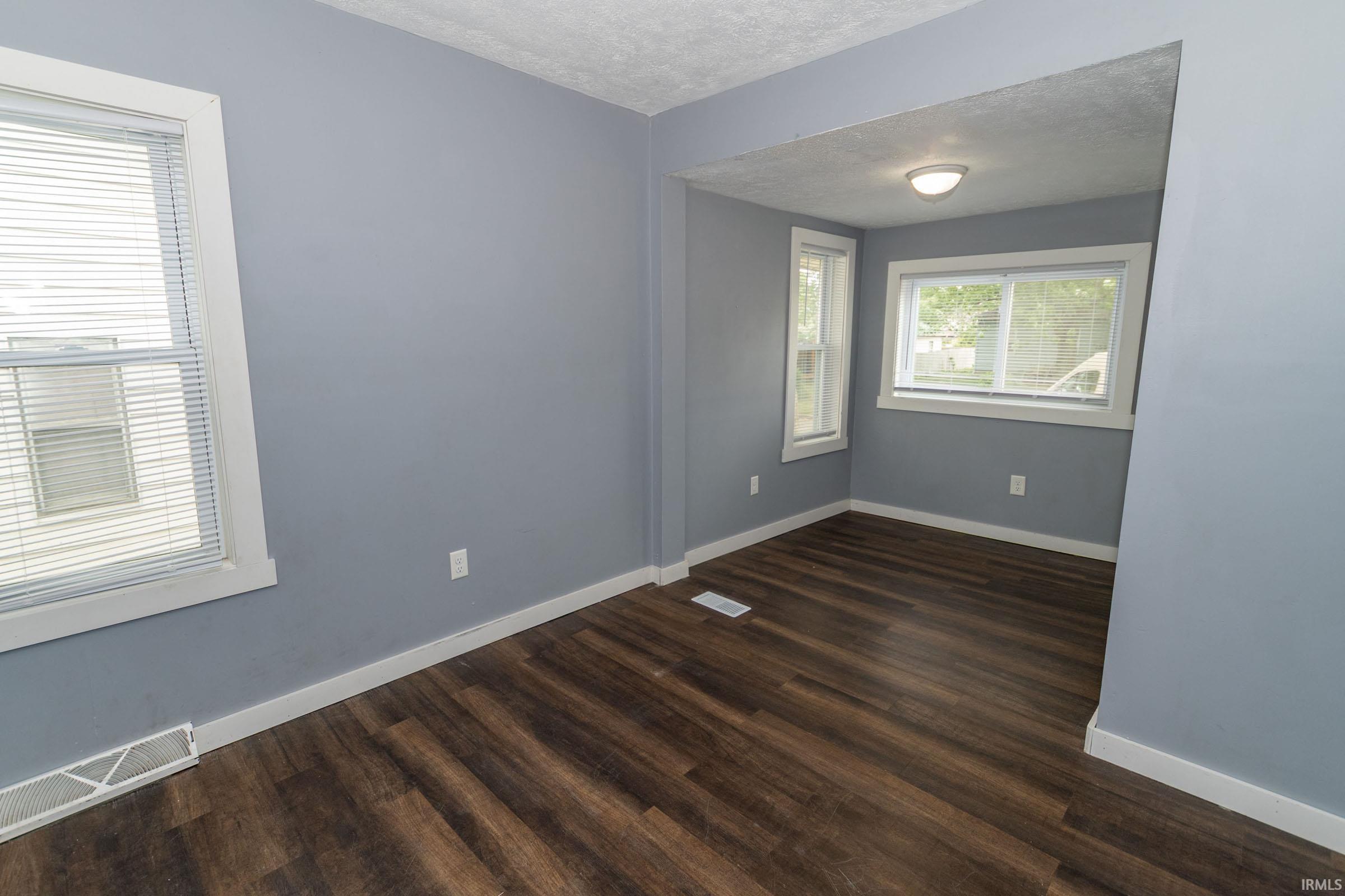 Photo 15 of 1523 Navajo Street