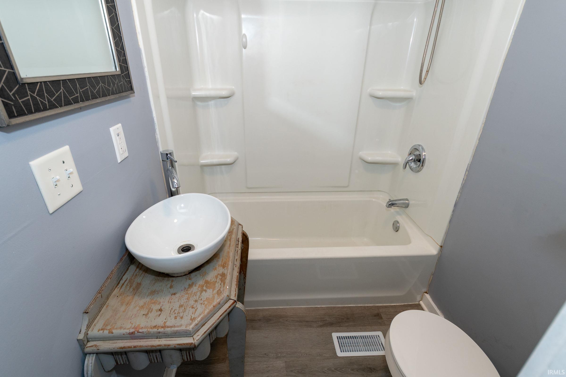 Photo 16 of 1523 Navajo Street