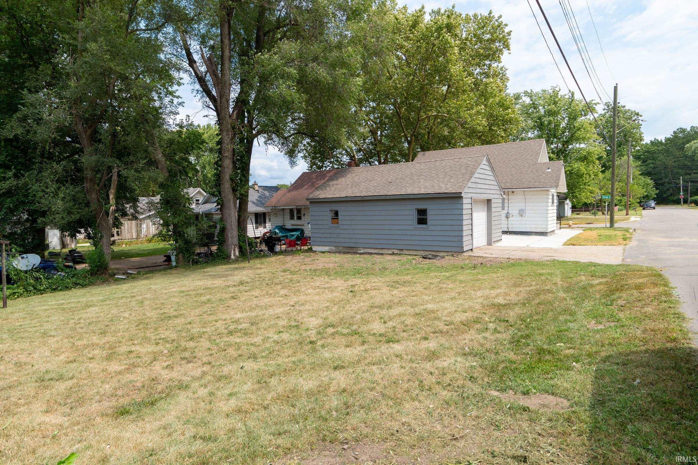 Photo 25 of 1523 Navajo Street