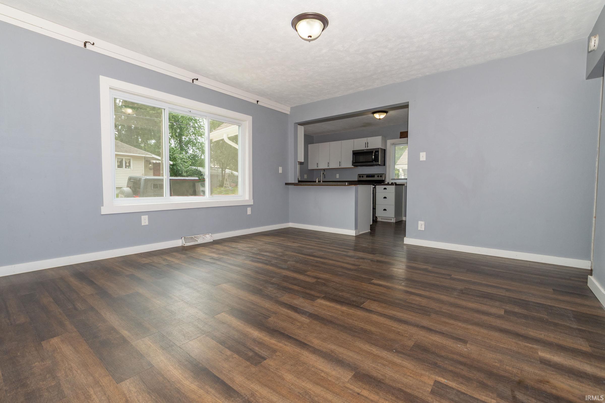 Photo 4 of 1523 Navajo Street