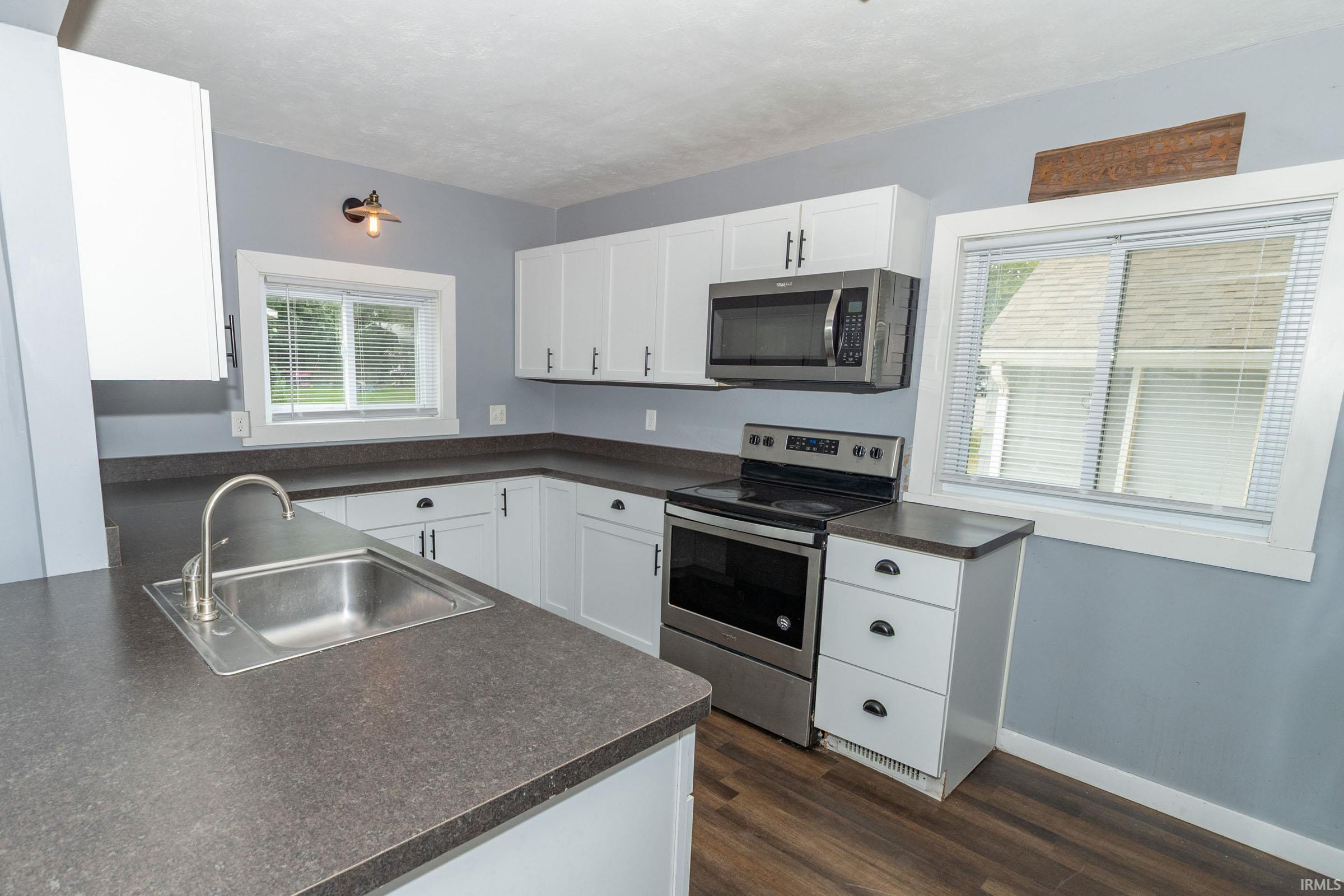 Photo 8 of 1523 Navajo Street