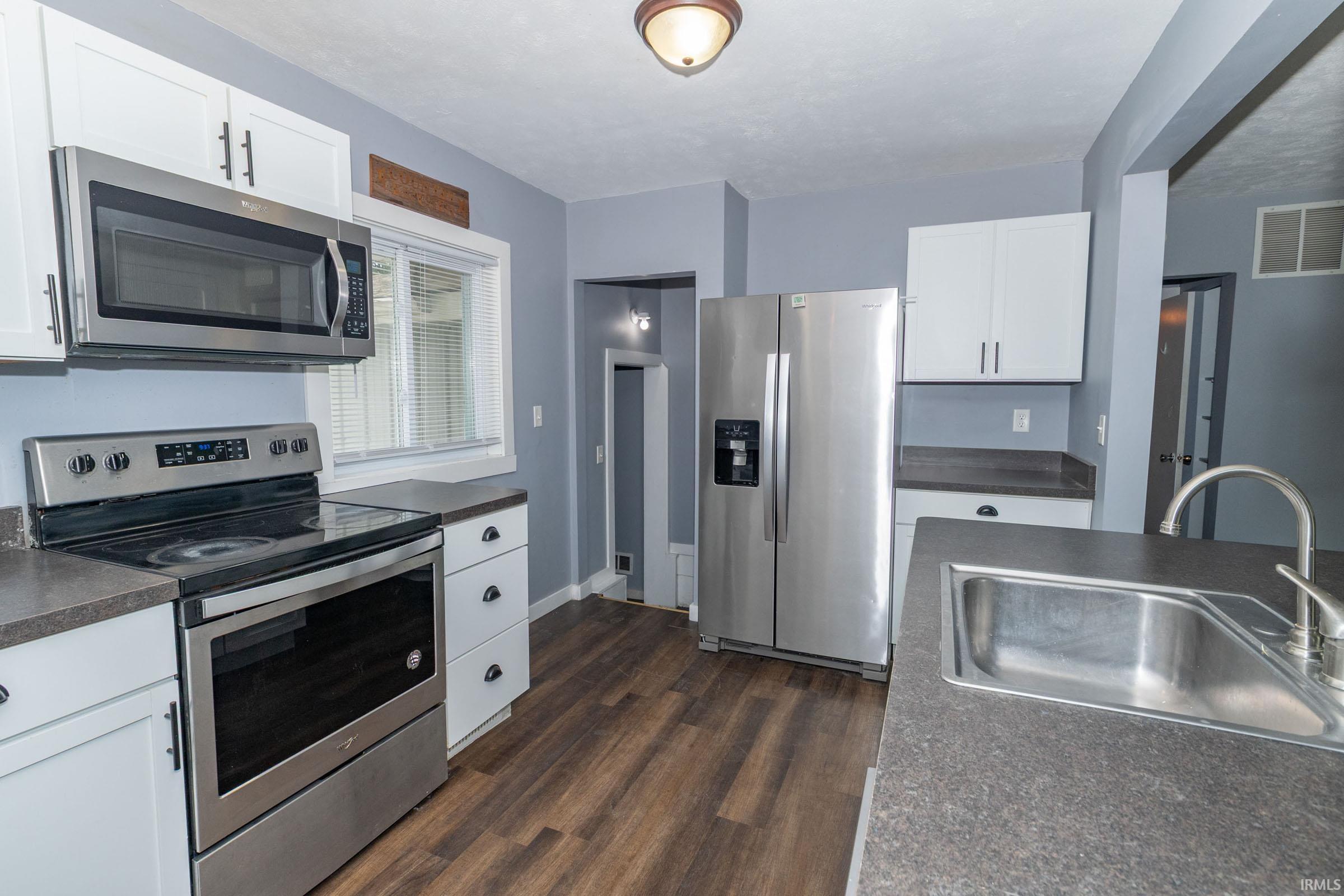 Photo 9 of 1523 Navajo Street