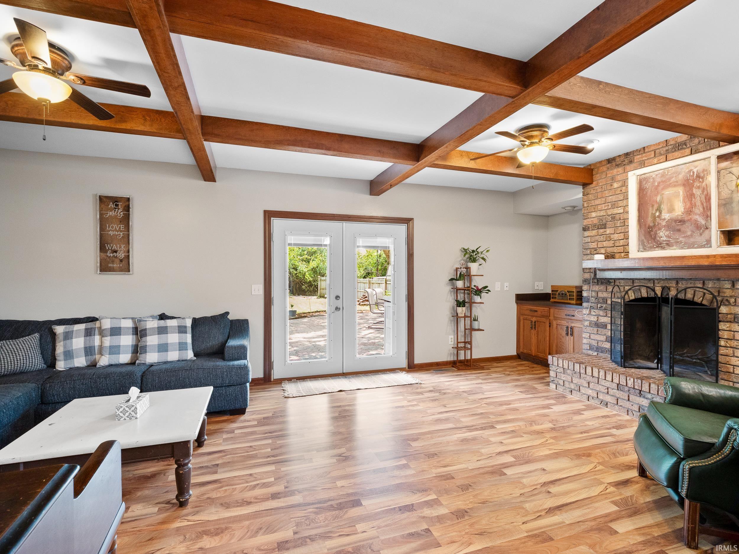 Homes for sale in Fort Wayne, IN | 727 Old Farm Cir, Fort Wayne, IN 46807 | MLS# 202532009