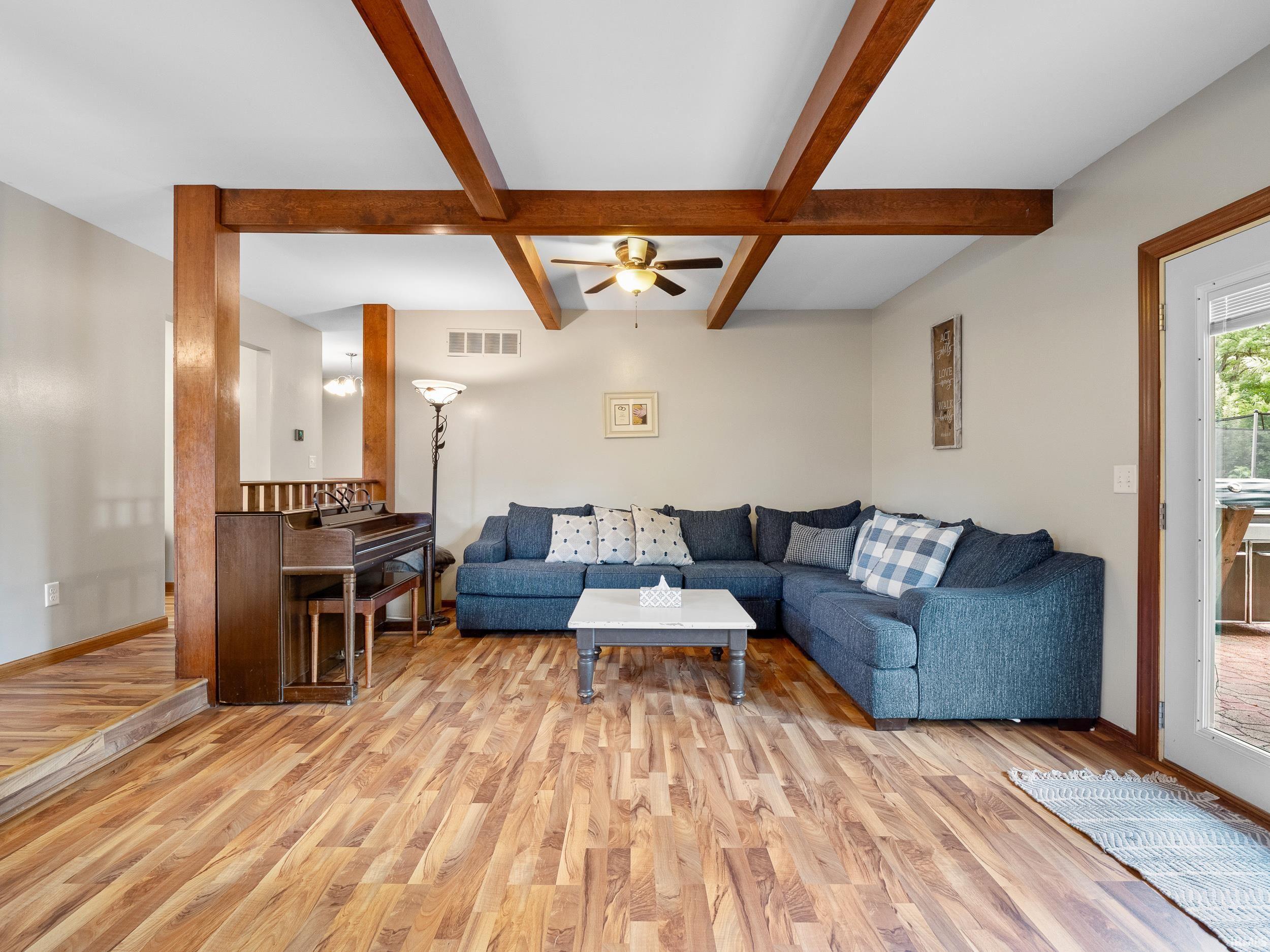 Homes for sale in Fort Wayne, IN | 727 Old Farm Cir, Fort Wayne, IN 46807 | MLS# 202532009